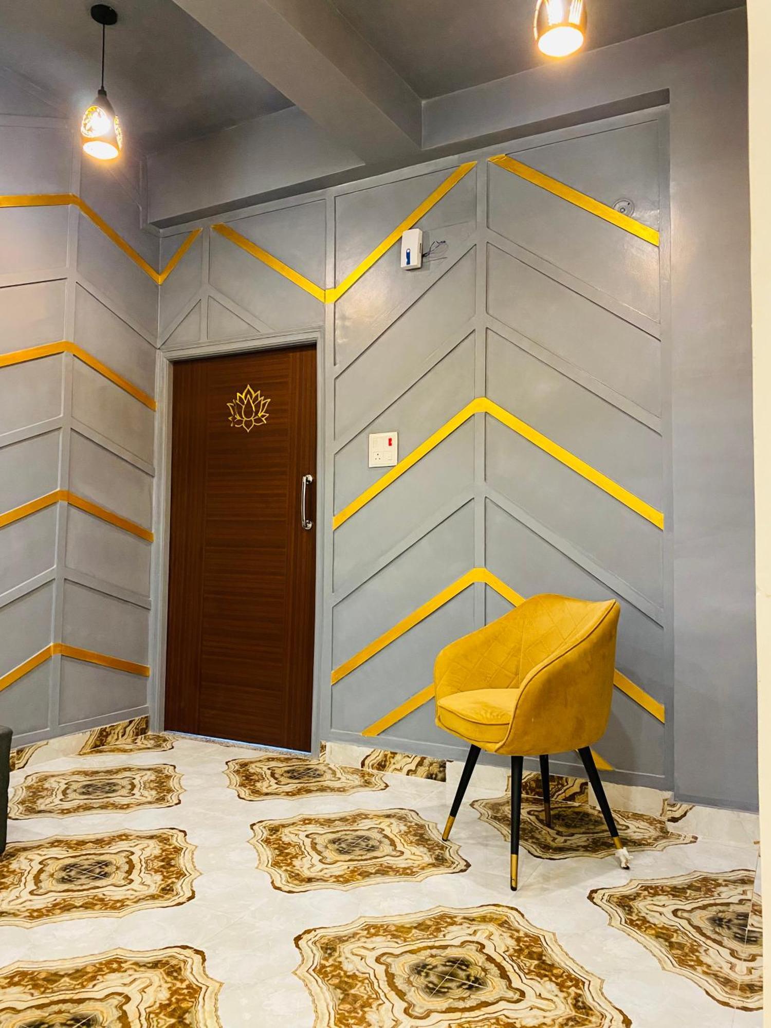 Golden Lotus Hotel 4*