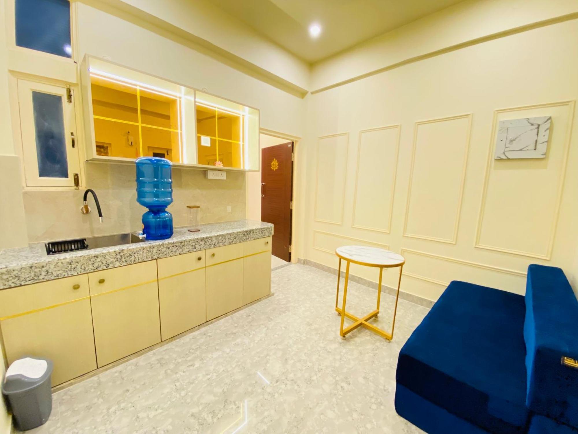 Hotel Golden Lotus 4*