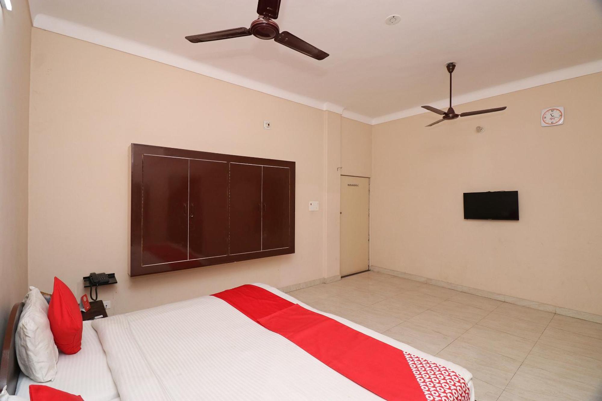 Hotel Flagship Chandra Prabha Varanasi