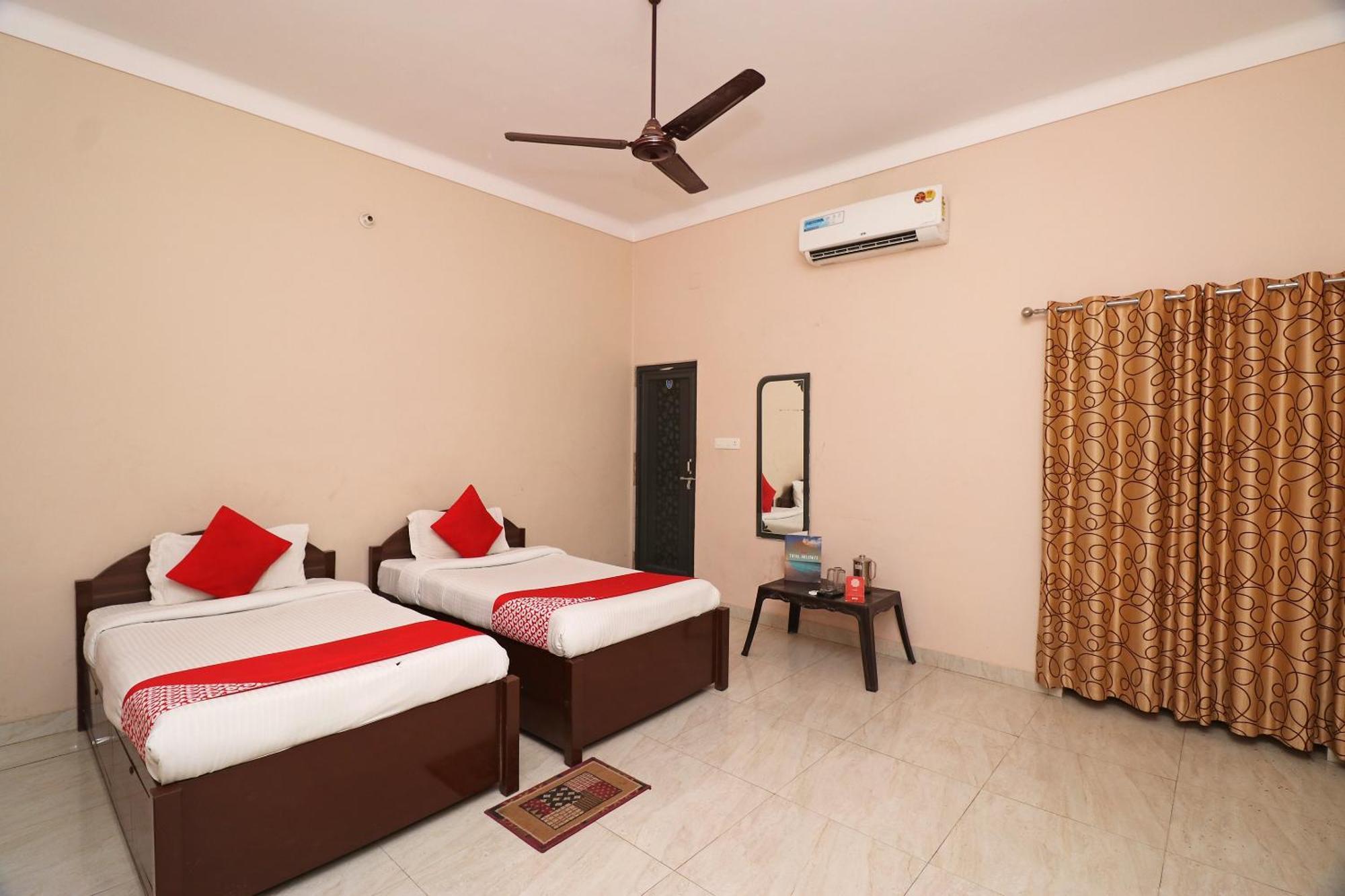 Hotel Flagship Chandra Prabha