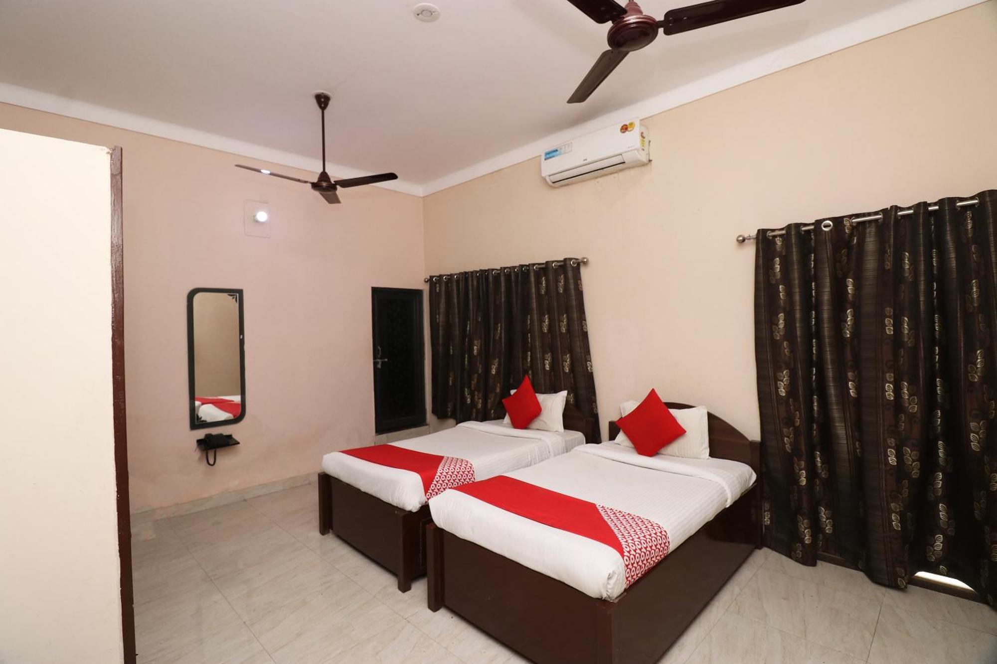 Flagship Chandra Prabha Hotel Varanasi