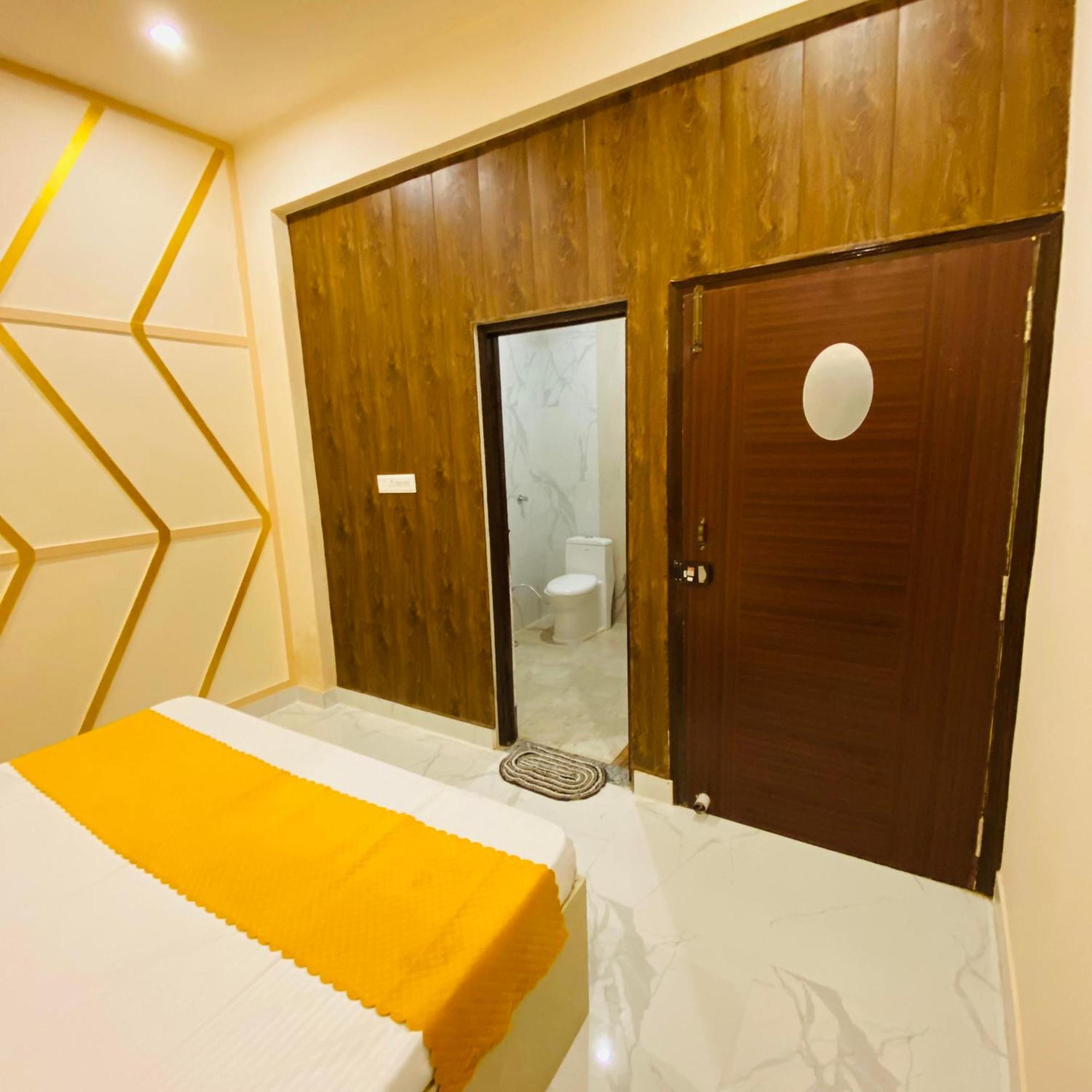 Golden Lotus Hotel