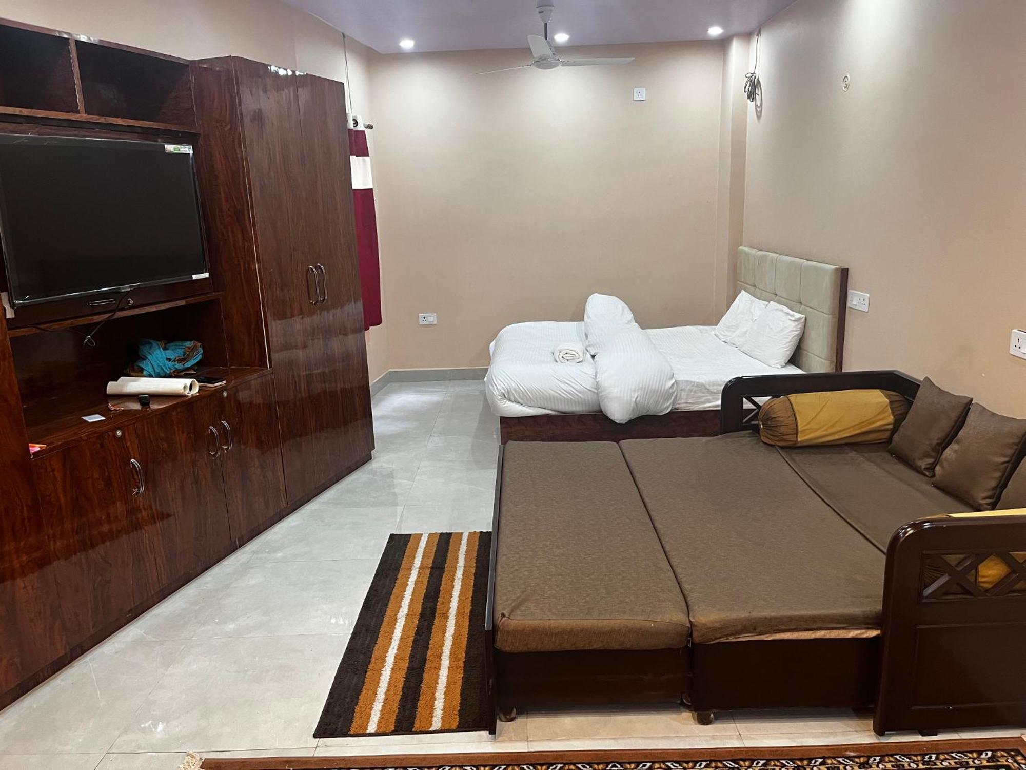 Preeti's Nest * Varanasi