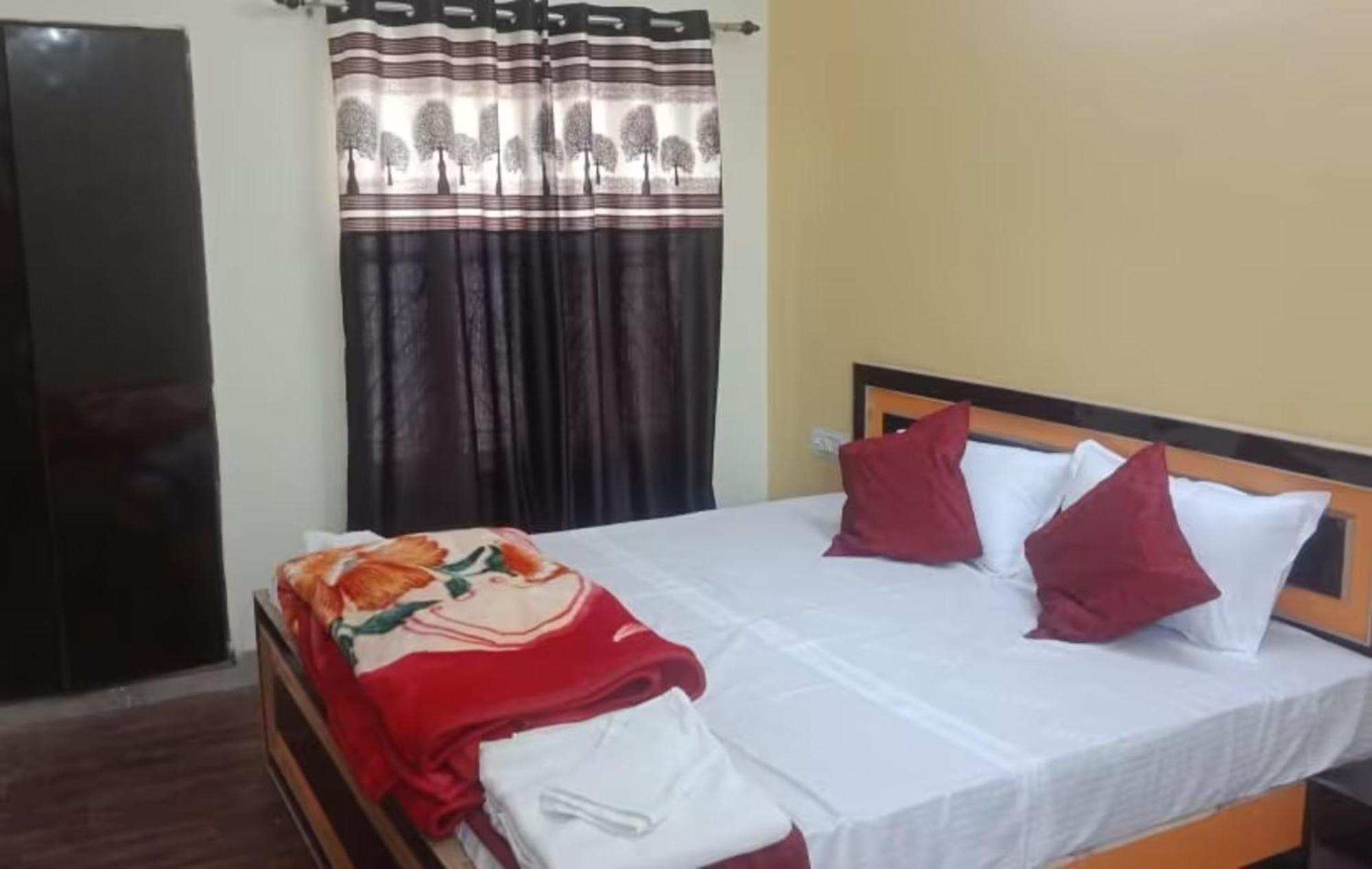 Goroomgo Paradise - Parking & Restaurant Available - Perfect Location And Comfortable