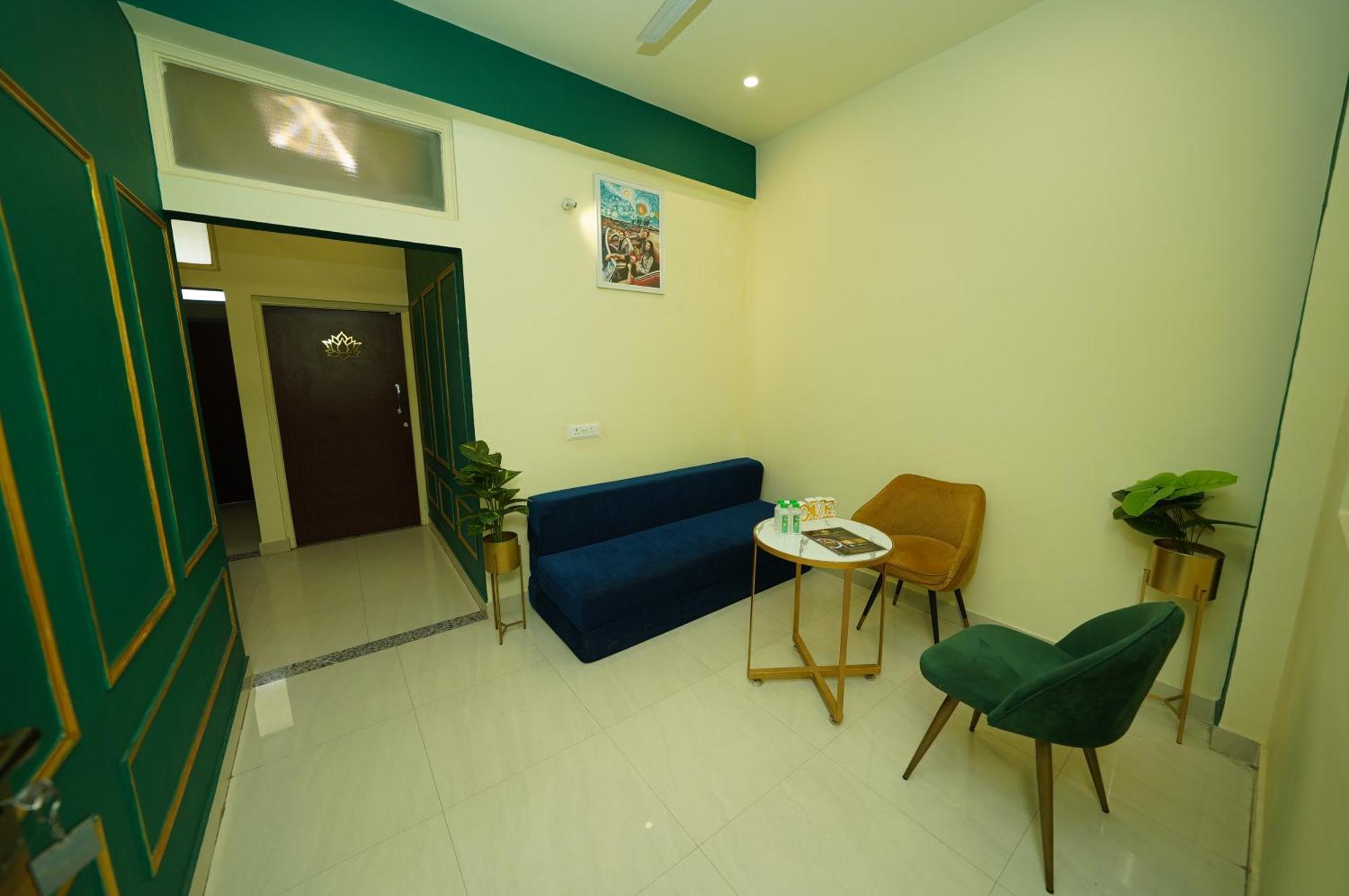 Hostel Golden Lotus Kashi