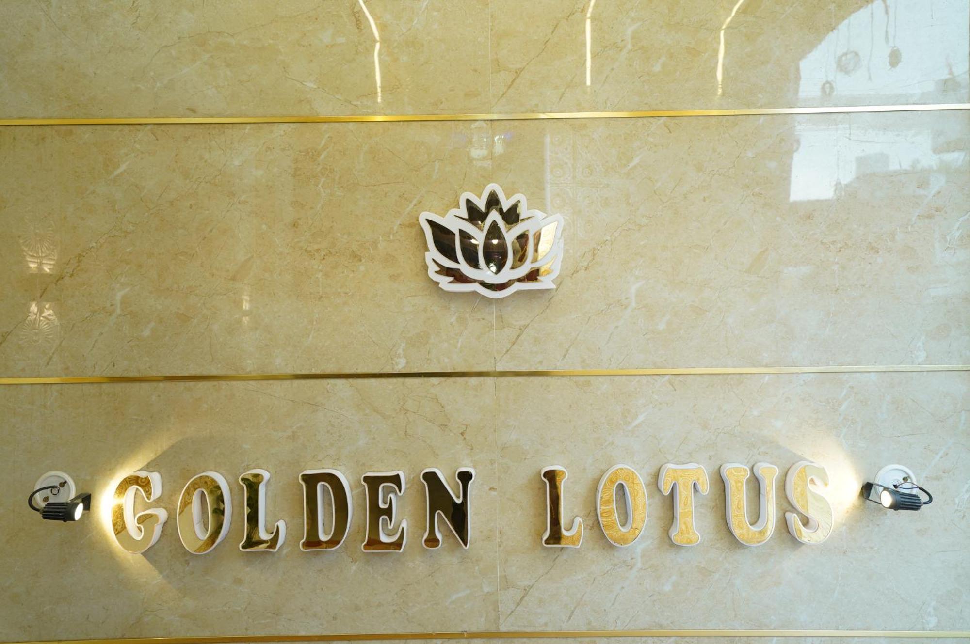 Golden Lotus Kashi * Varanasi