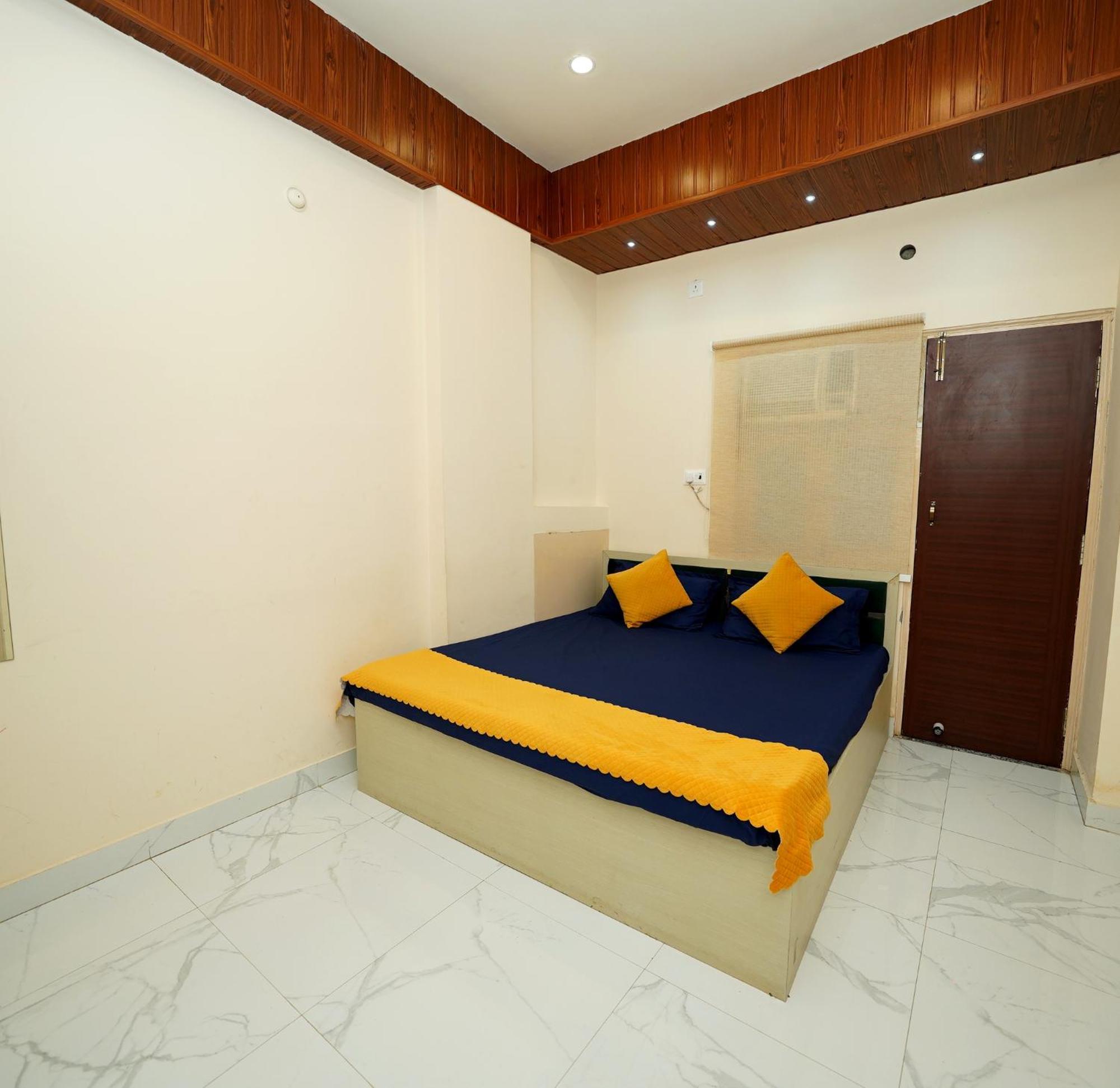 Hotel Golden Lotus 4*
