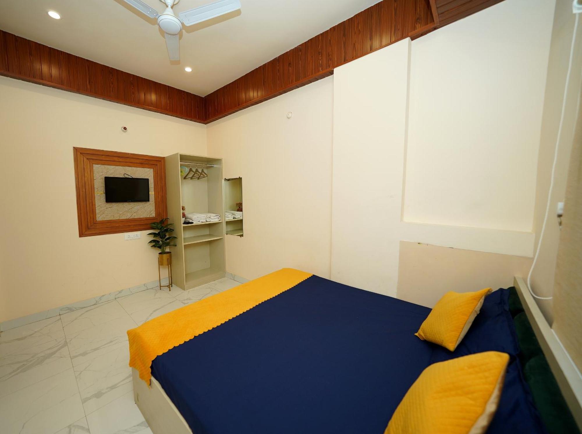 Hotel Golden Lotus