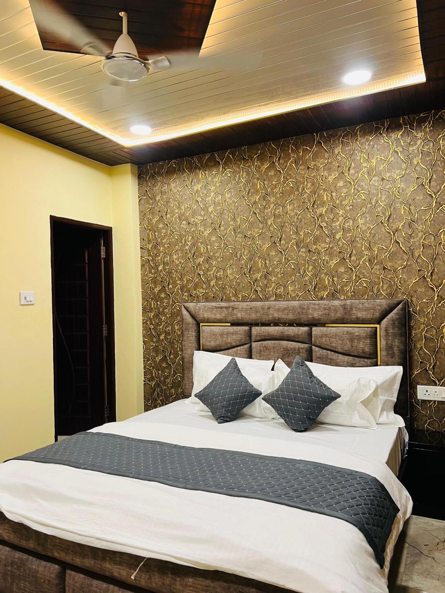 Guest house Vishal Residency *