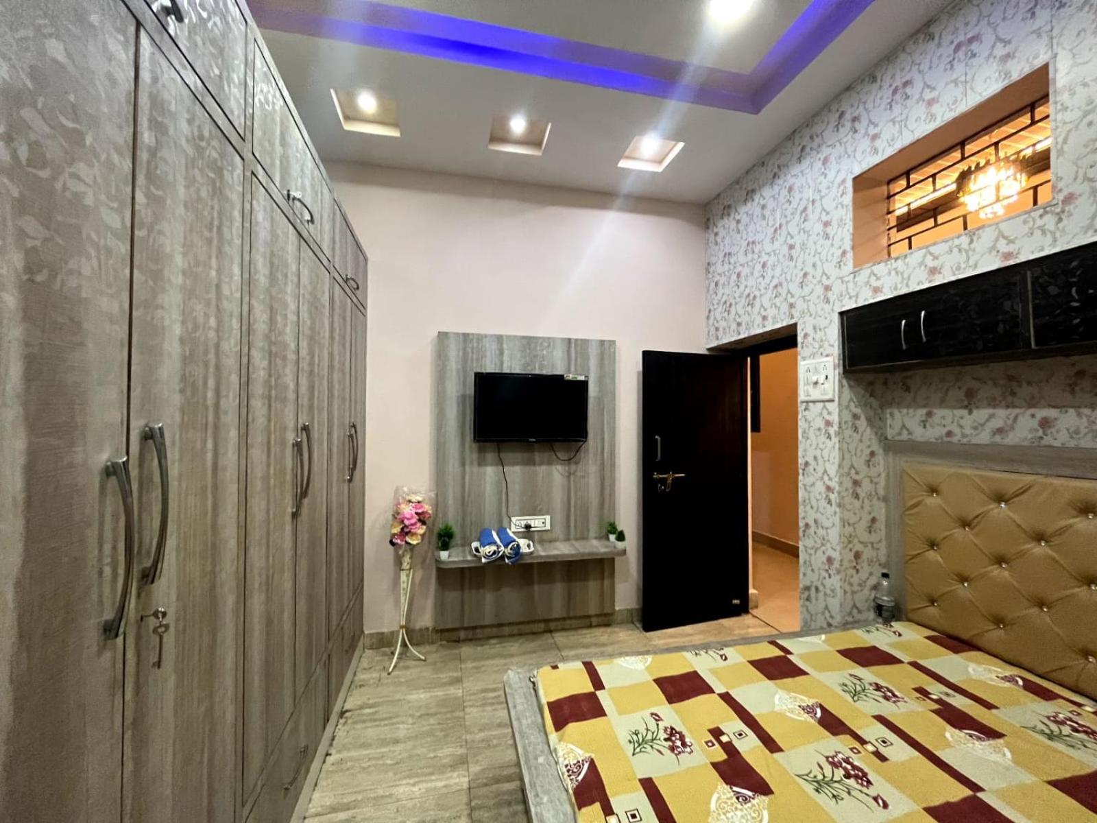 Anjani Home - 3Bhk Groundfloor Appartment - Family Stay Apartment Varanasi