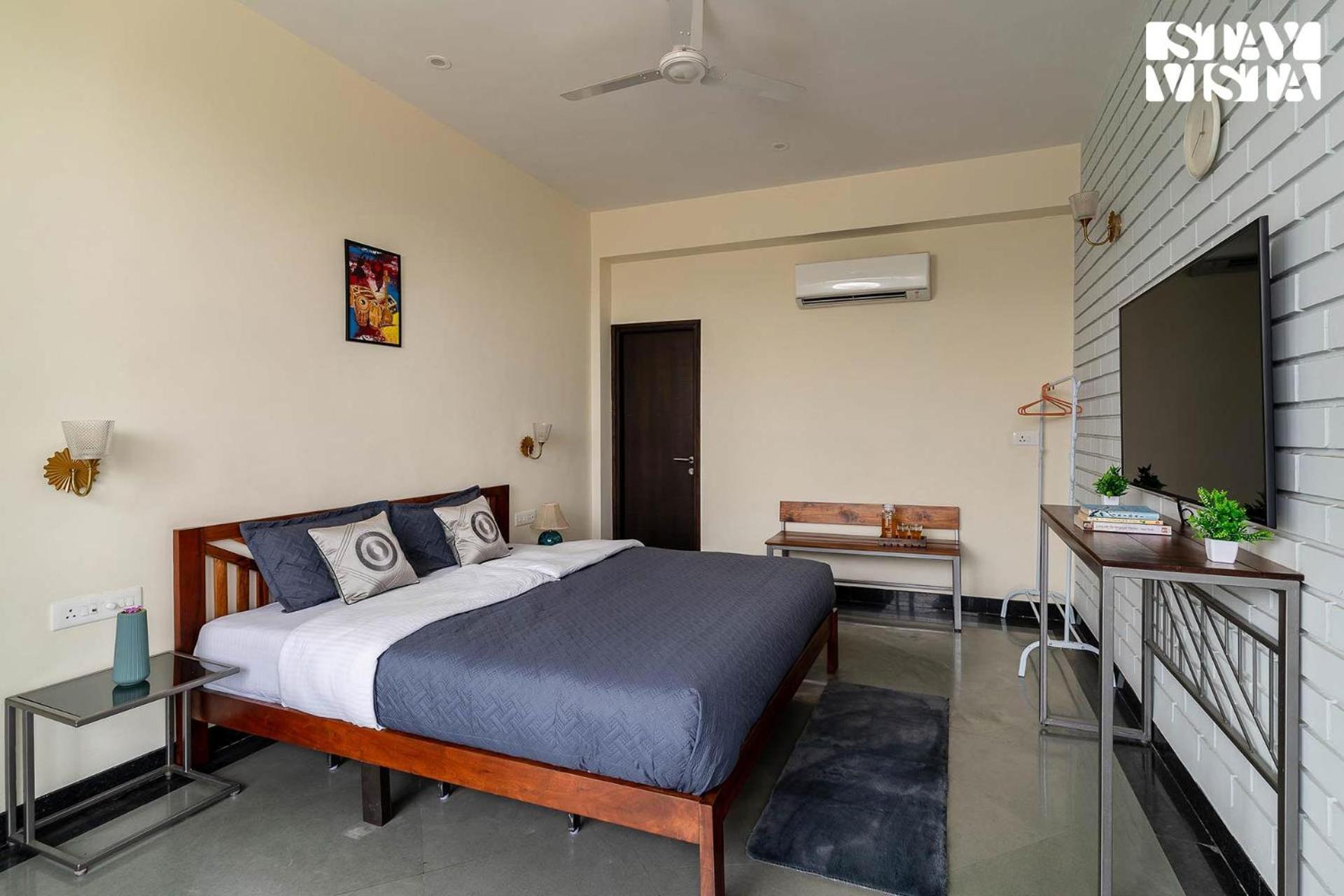 Serenity By The Ganges With Alfresco Dining At By Stayvista Villa