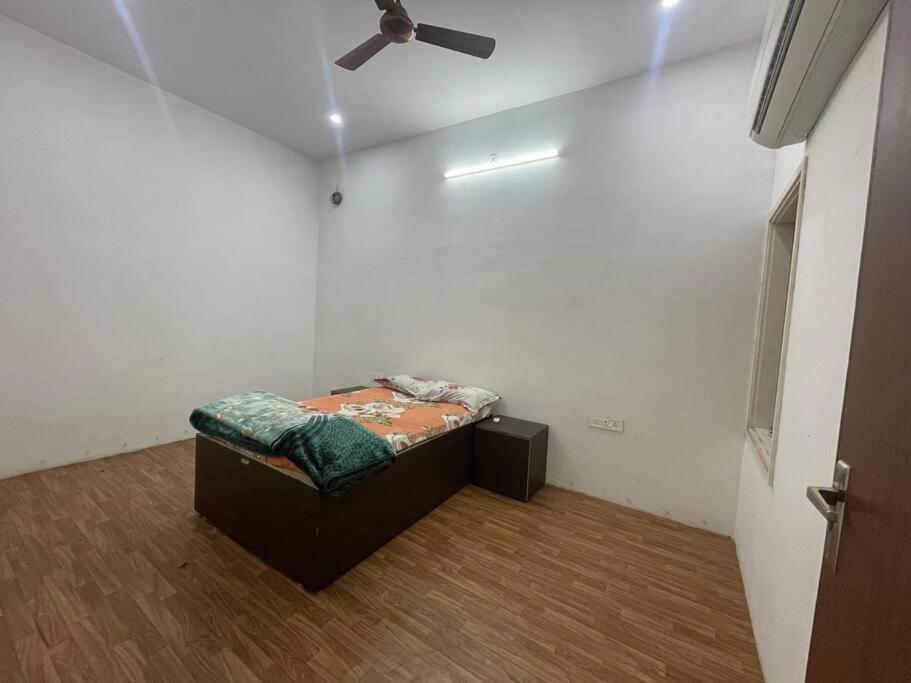 Ganga 2 Apartment *