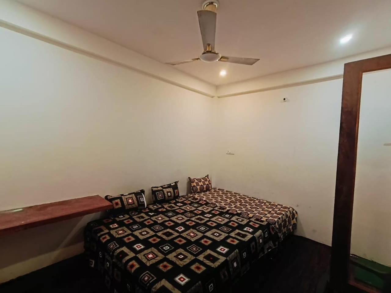 Shri Kashika Guest house