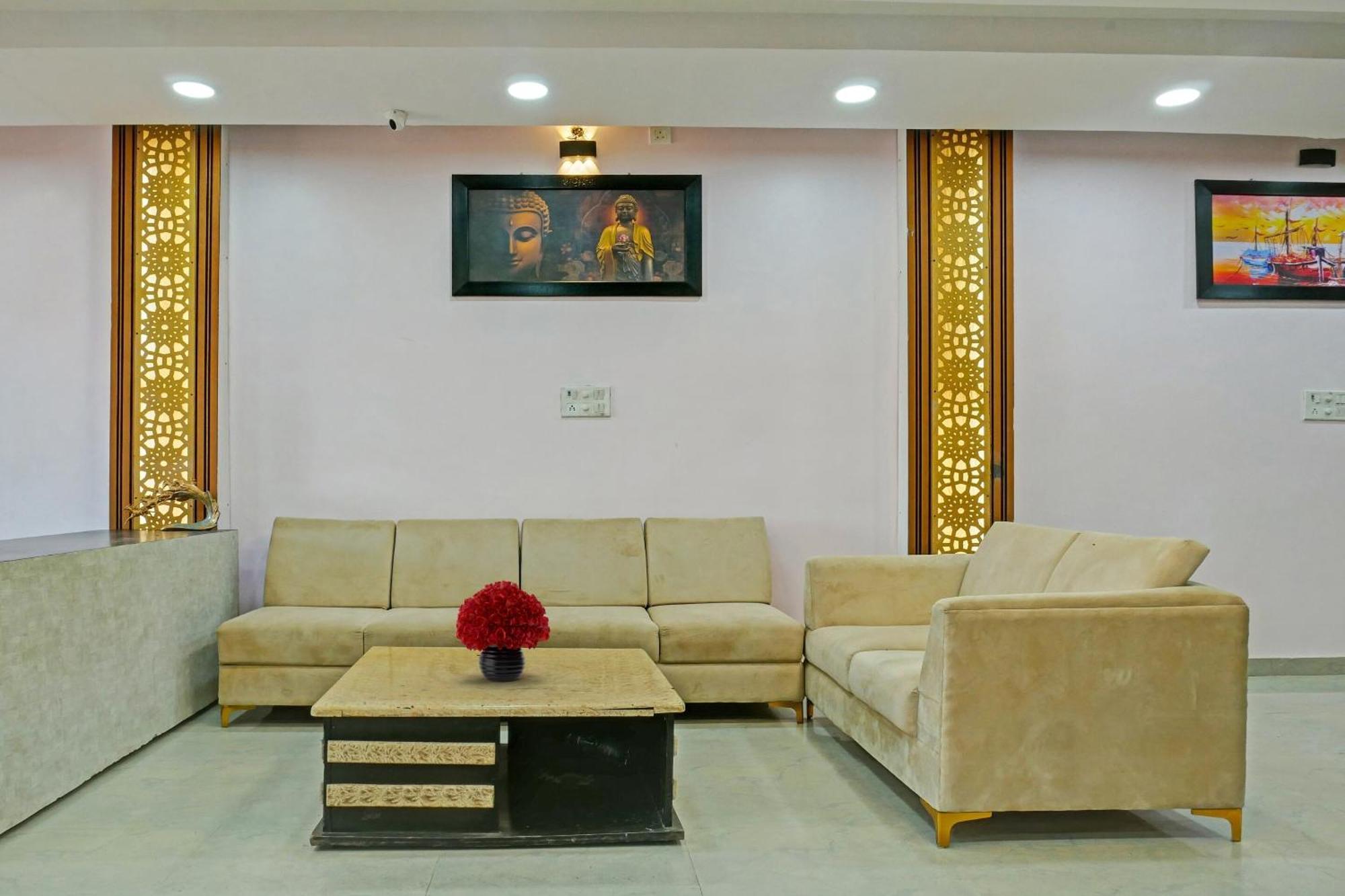 Hotel O Paradise Varanasi
