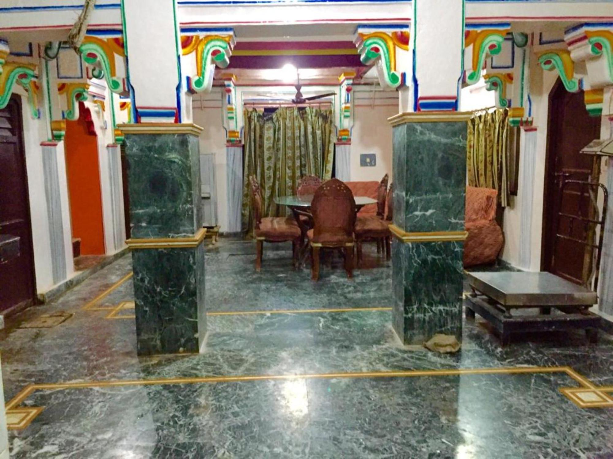 Guest house Grg Shanti Near Manikarnika Ghat