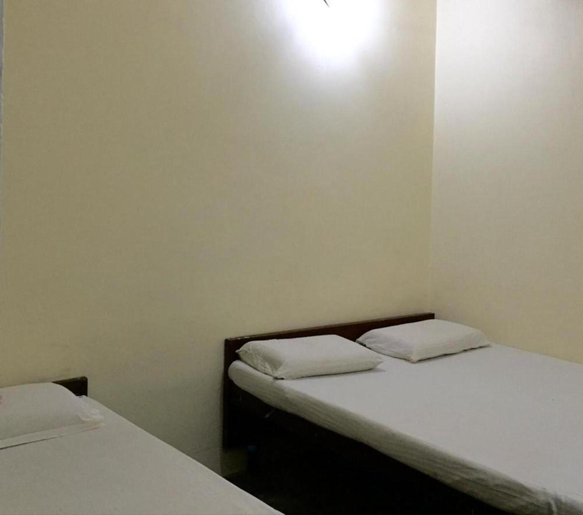 Grg Shanti Near Manikarnika Ghat Guest house 3*