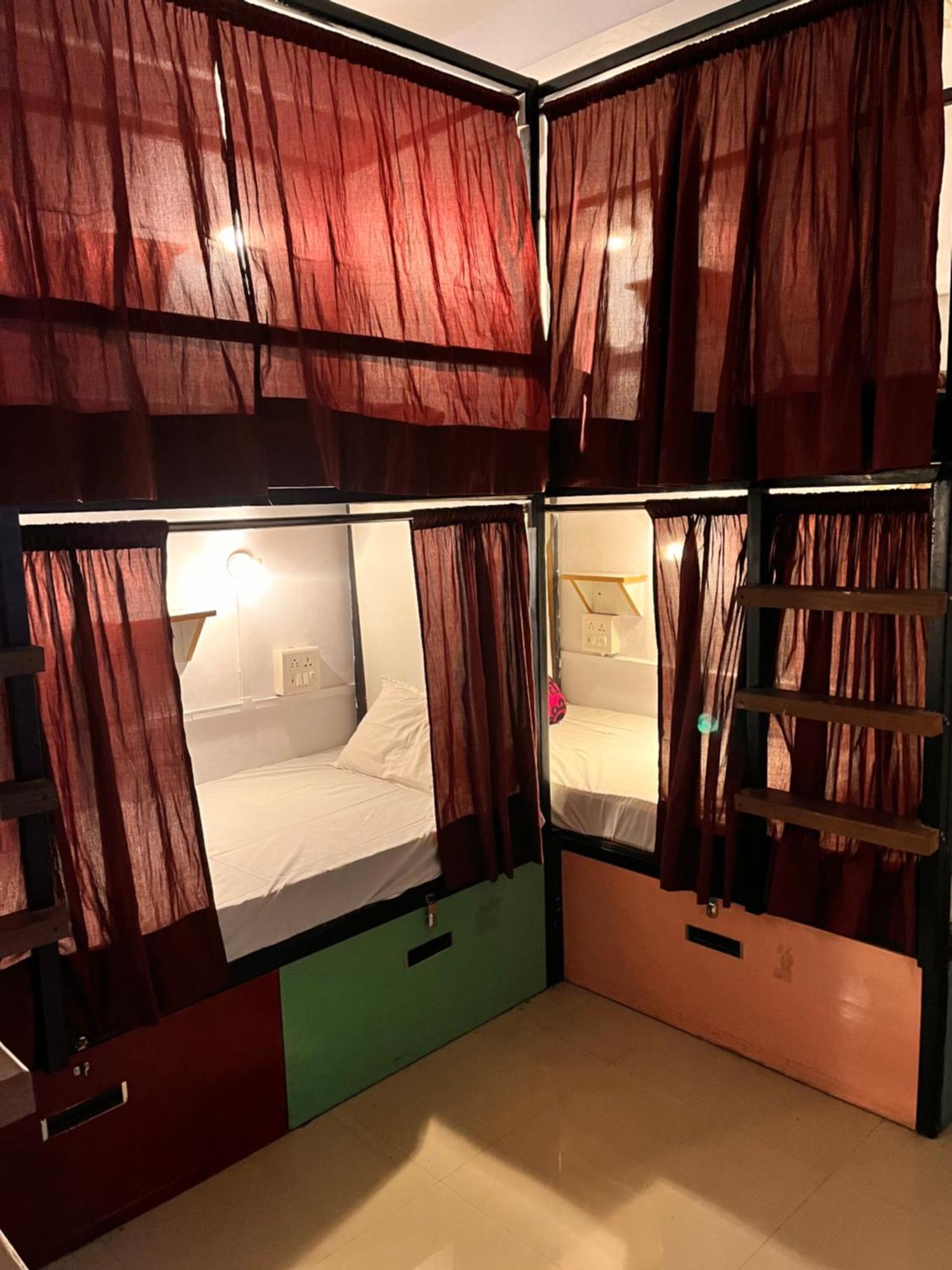 Hostel Madsquad Dorms & *