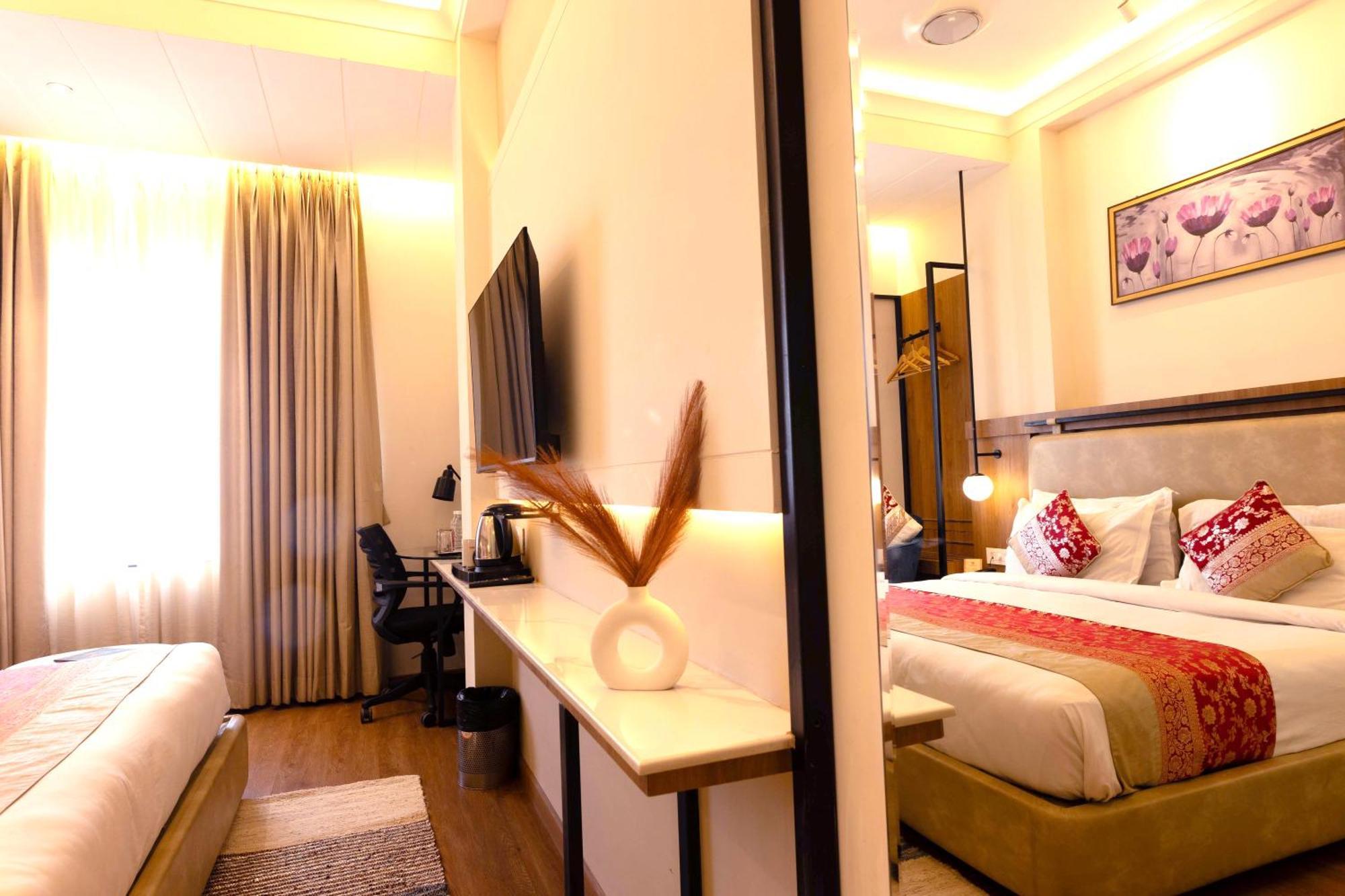 New Broadway Hotel Varanasi