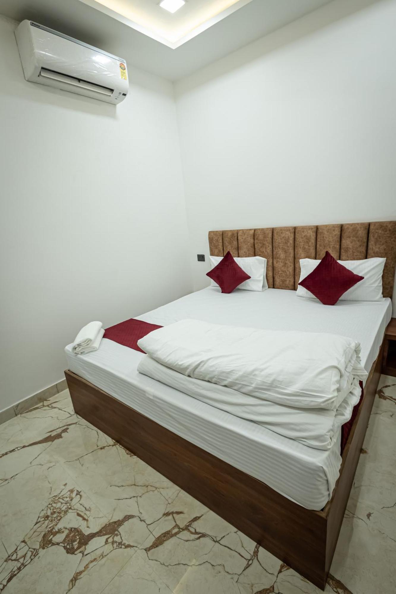 Inn The Satnam Varanasi
