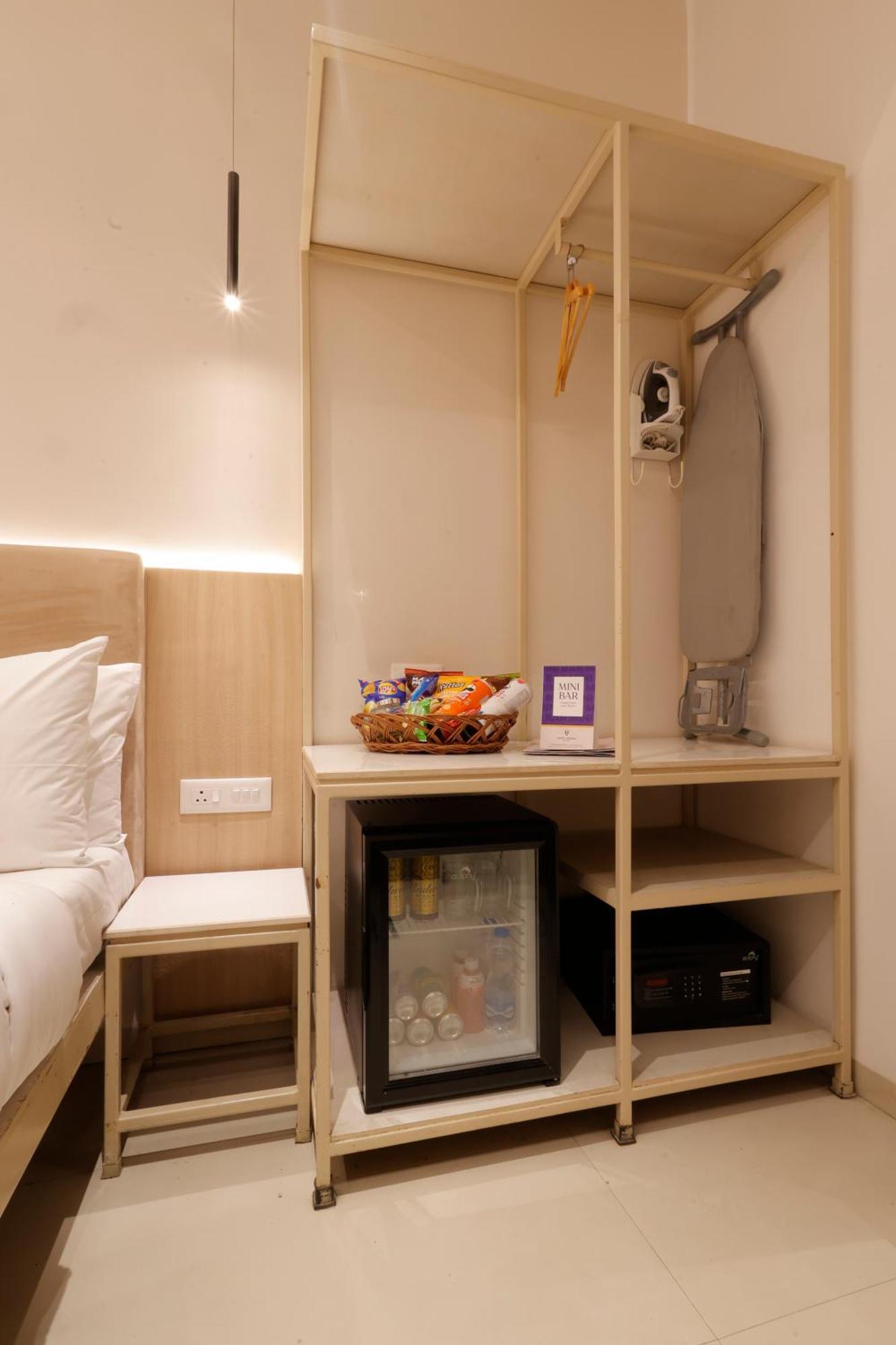 Varuna Hotel