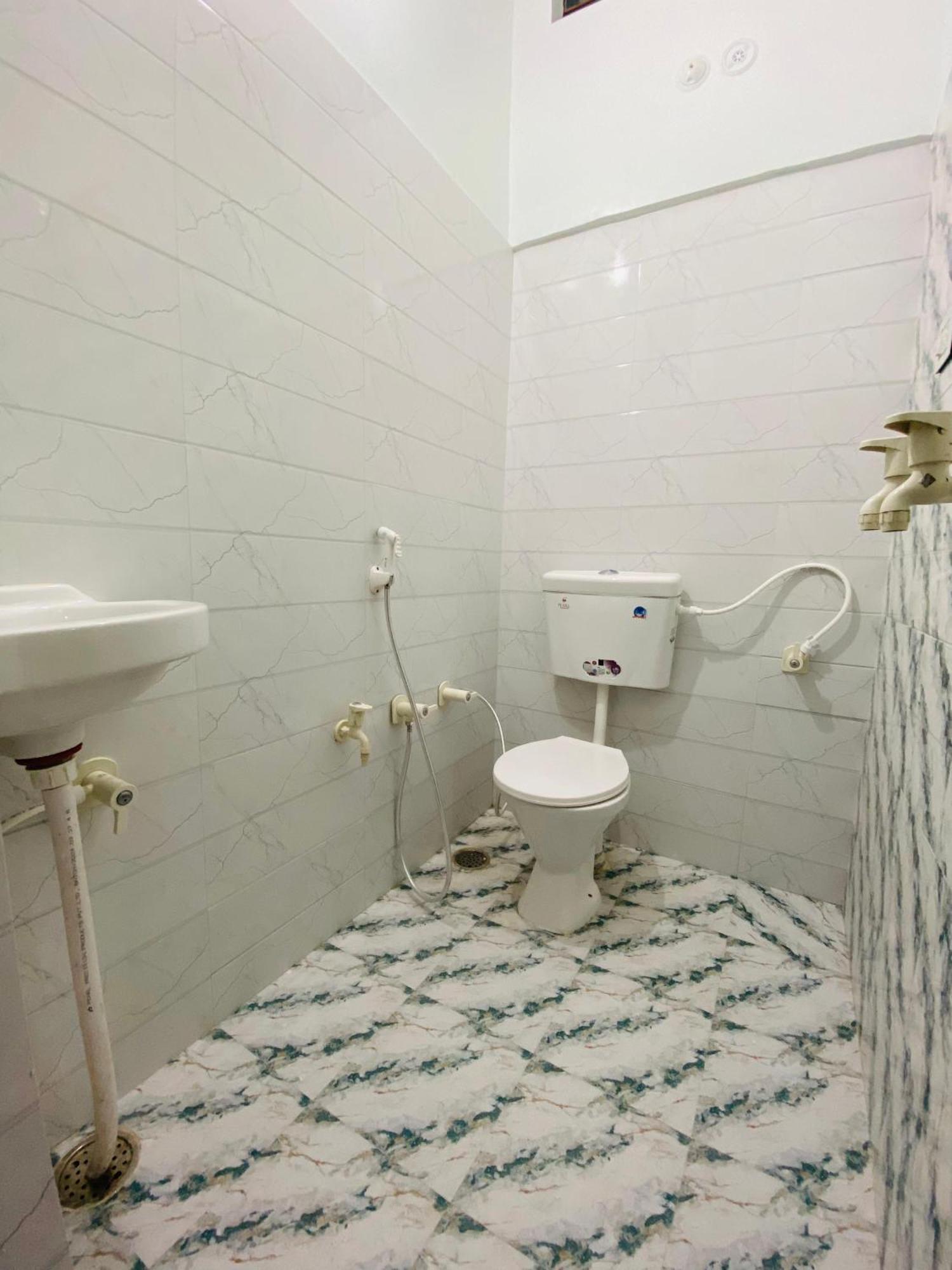 Dhanwantri Niwas Guest house Varanasi