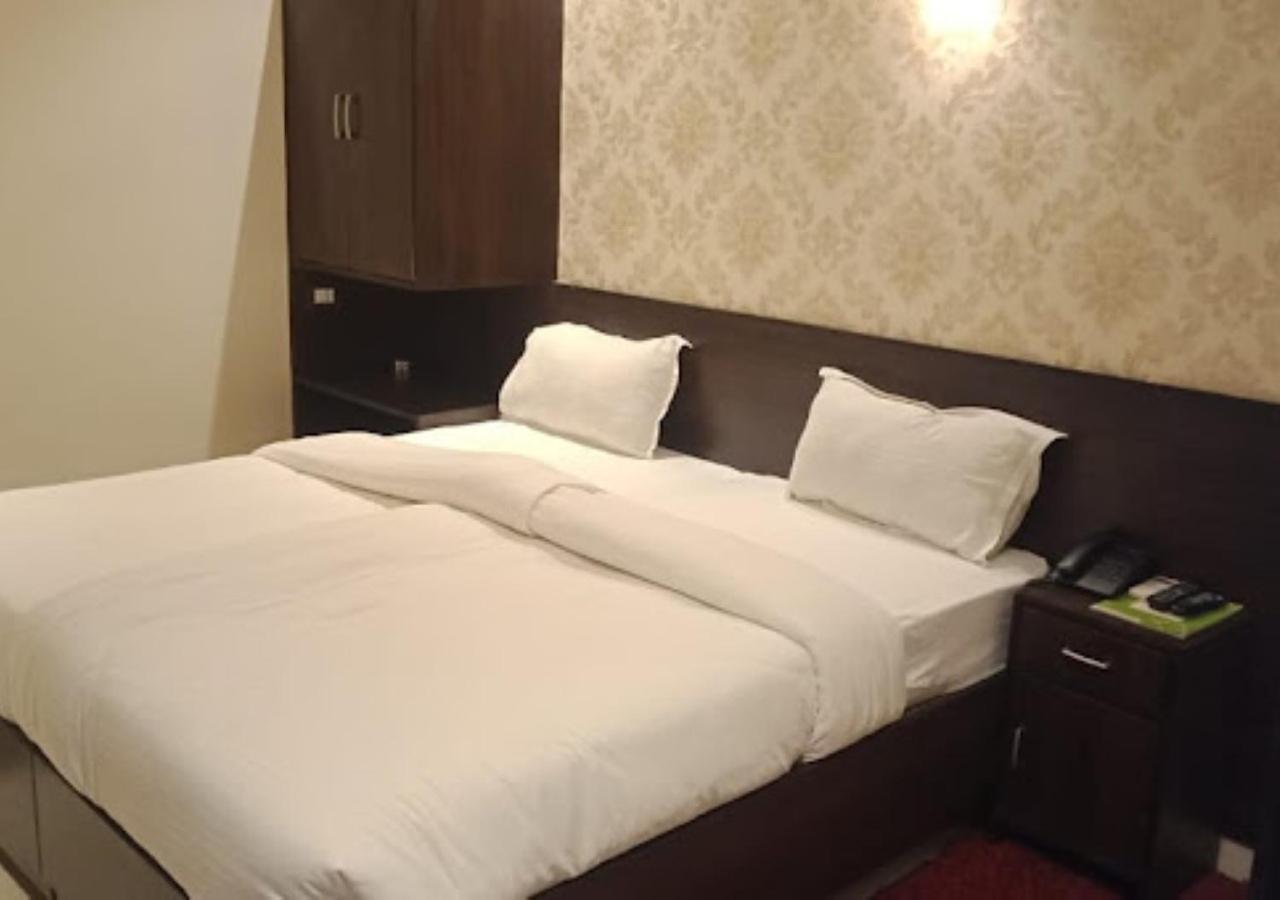 Park Plaza Hotel