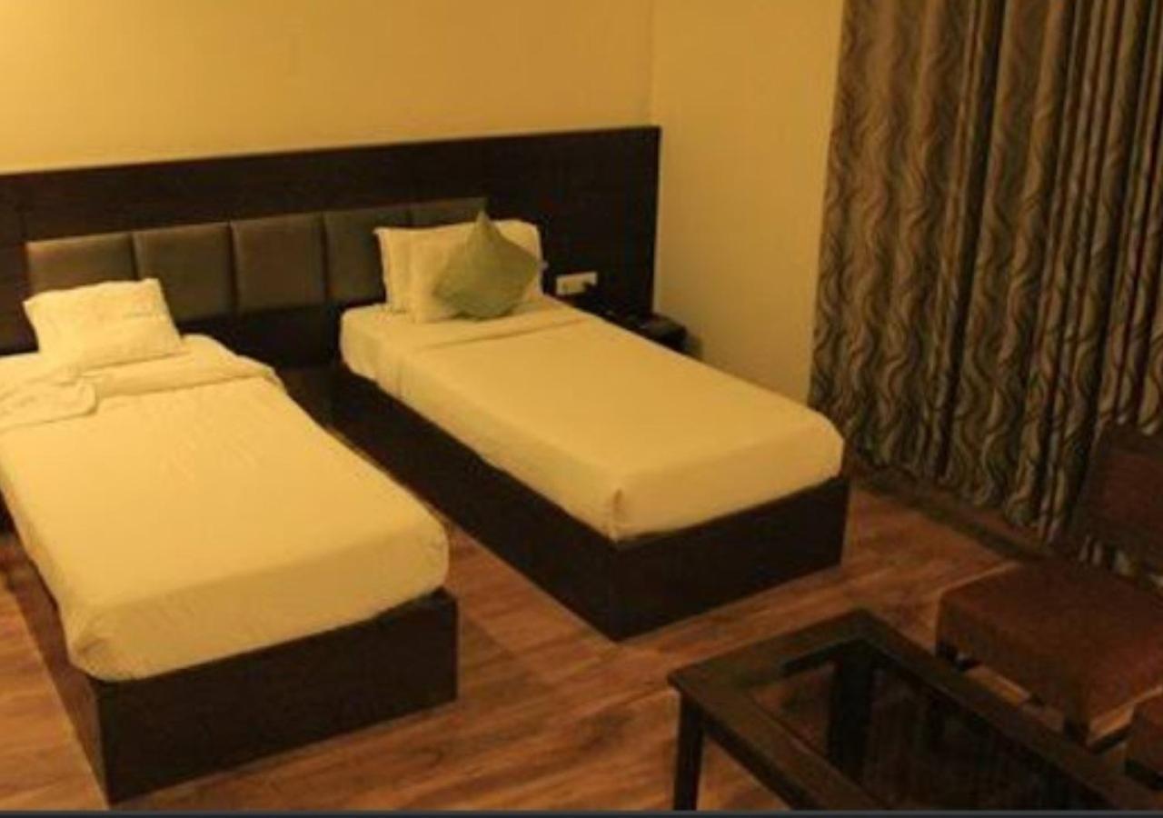 Park Plaza 4*