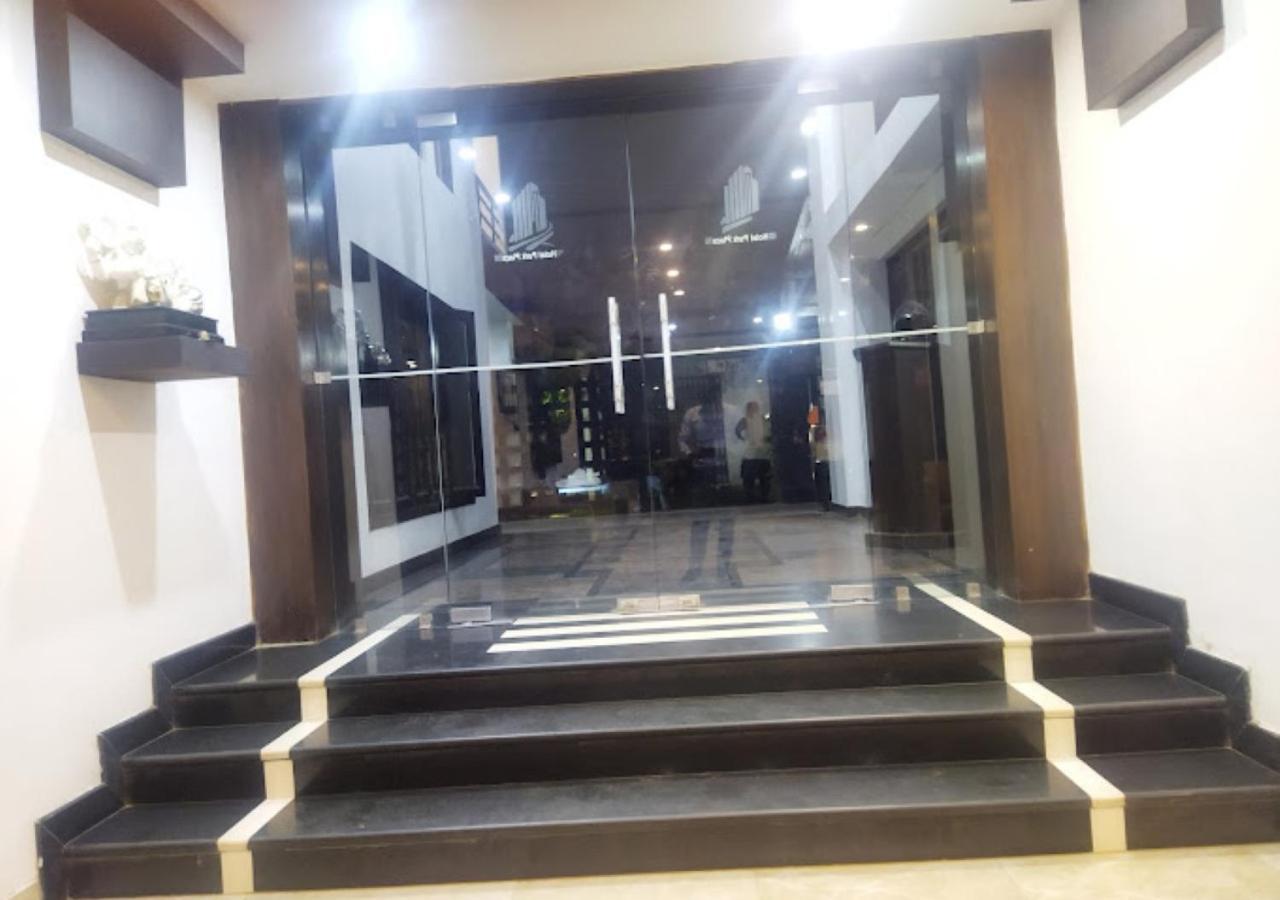 Park Plaza