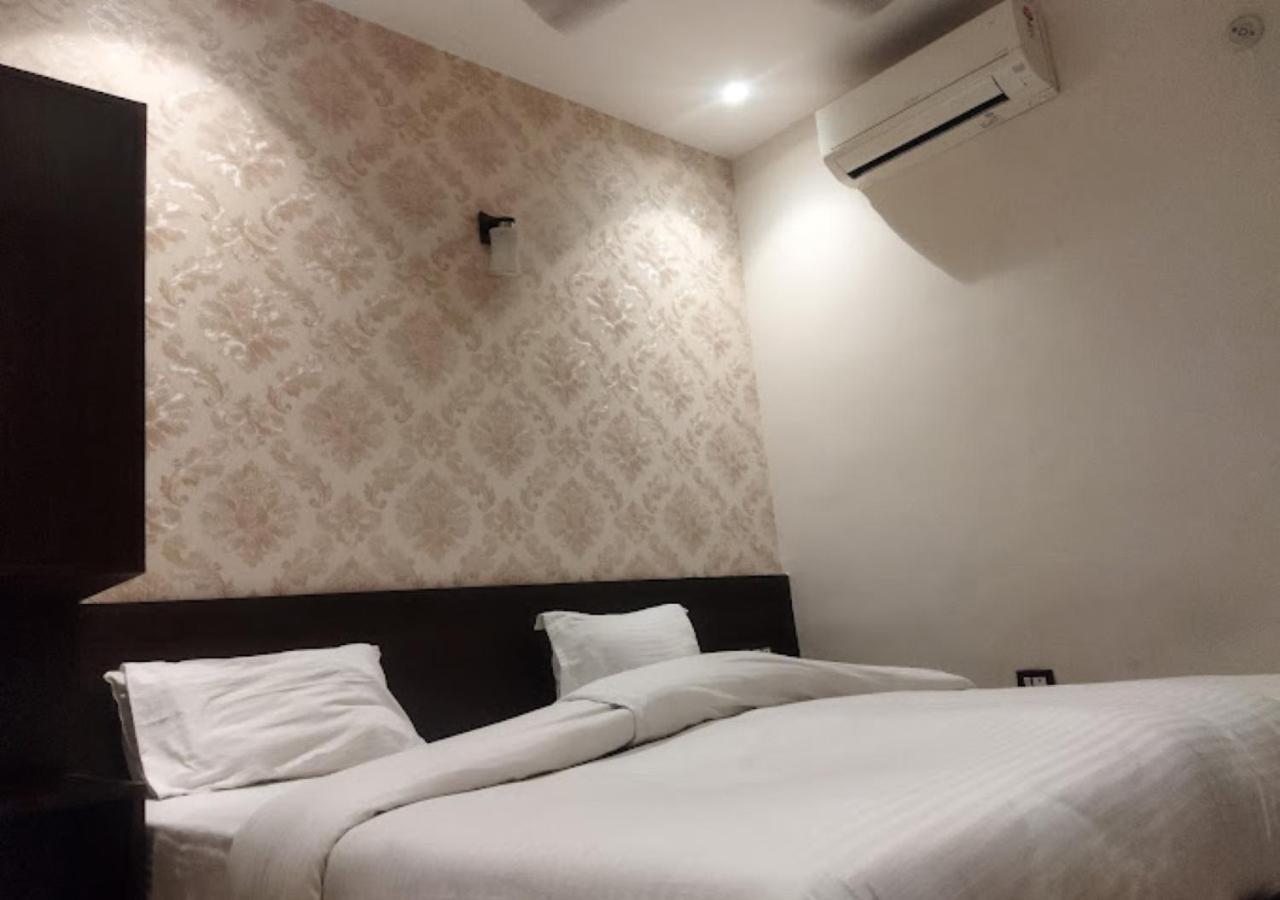 Park Plaza Hotel