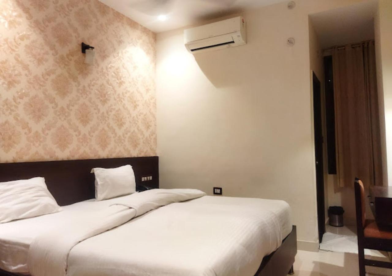 Hotel Park Plaza 4*