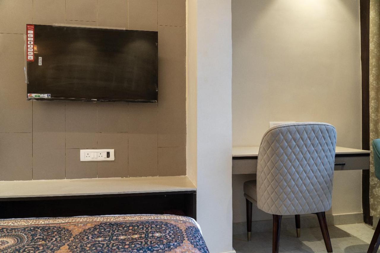 Hotel Anant Varanasi
