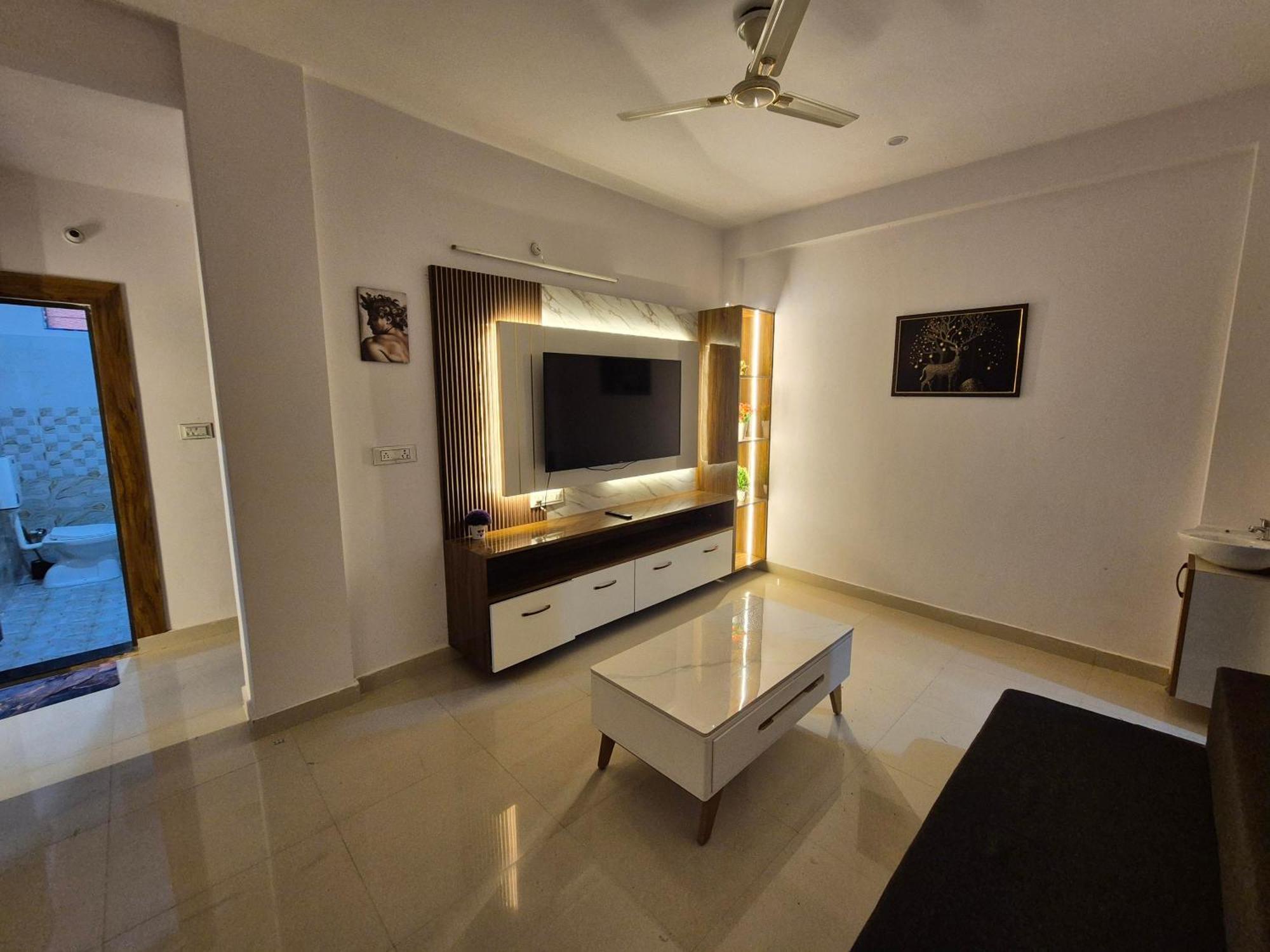 Zucross Apartment
