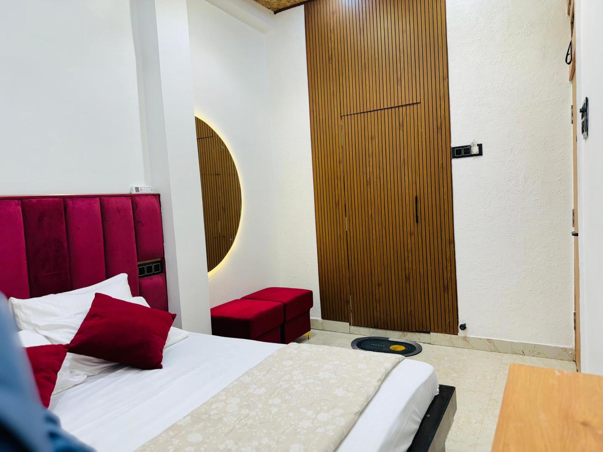 Guest house Aura *