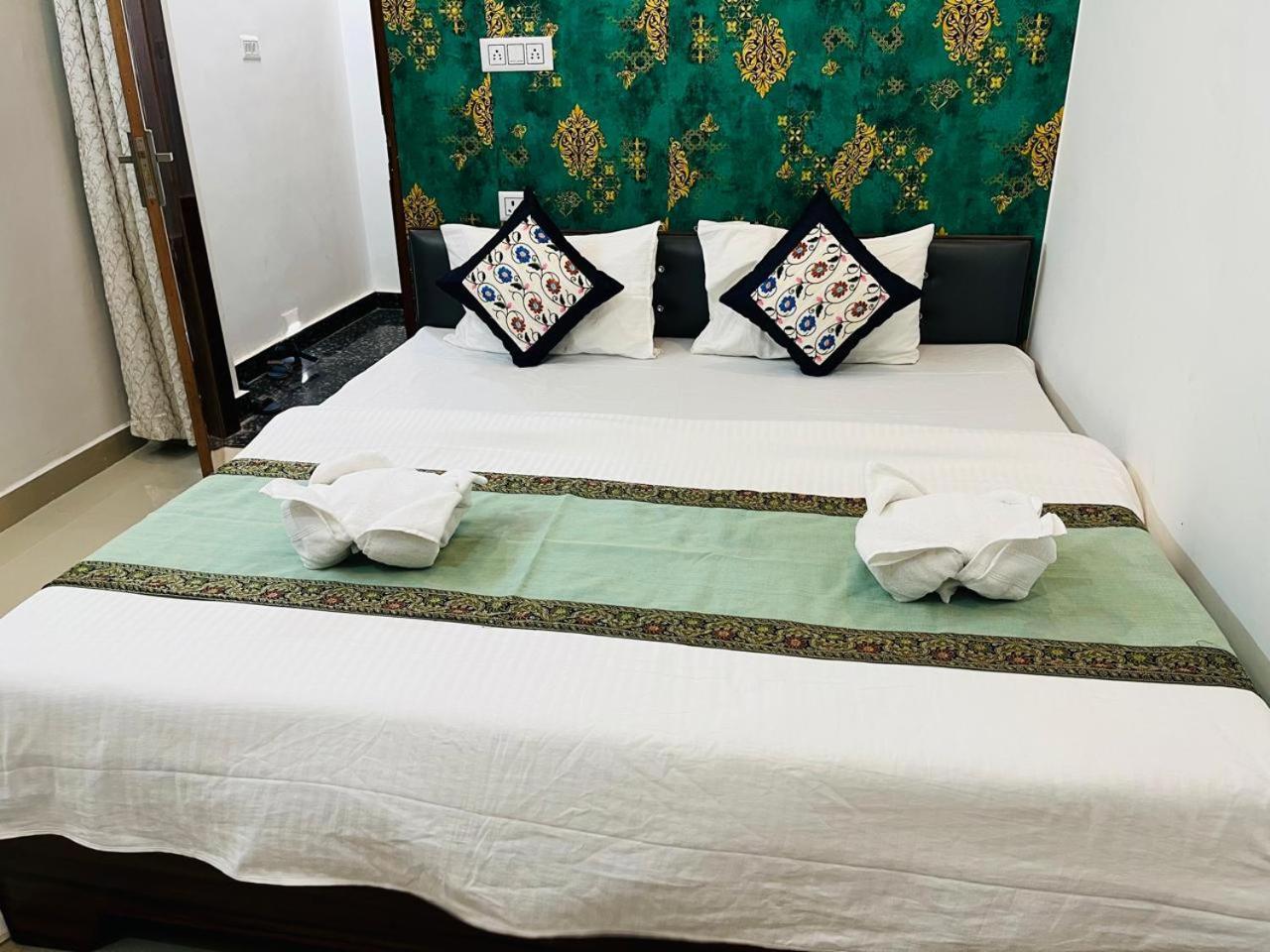 The Peaceful Place Guest house Varanasi