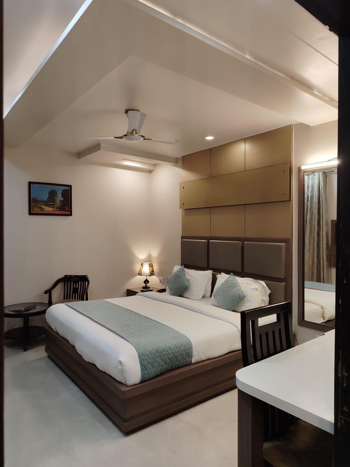 Ozas Grand 3* Varanasi