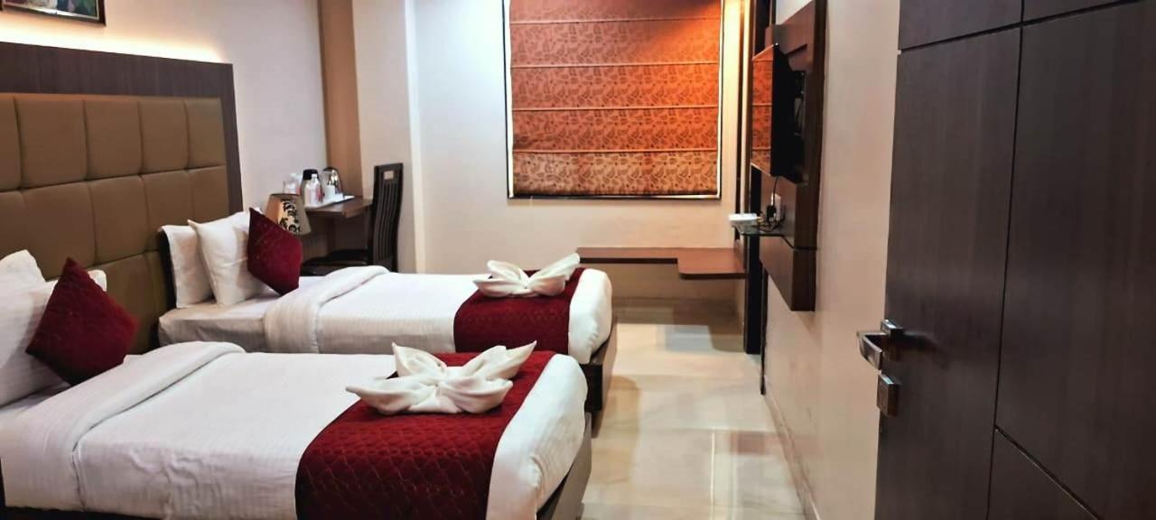 Hotel Ozas Grand