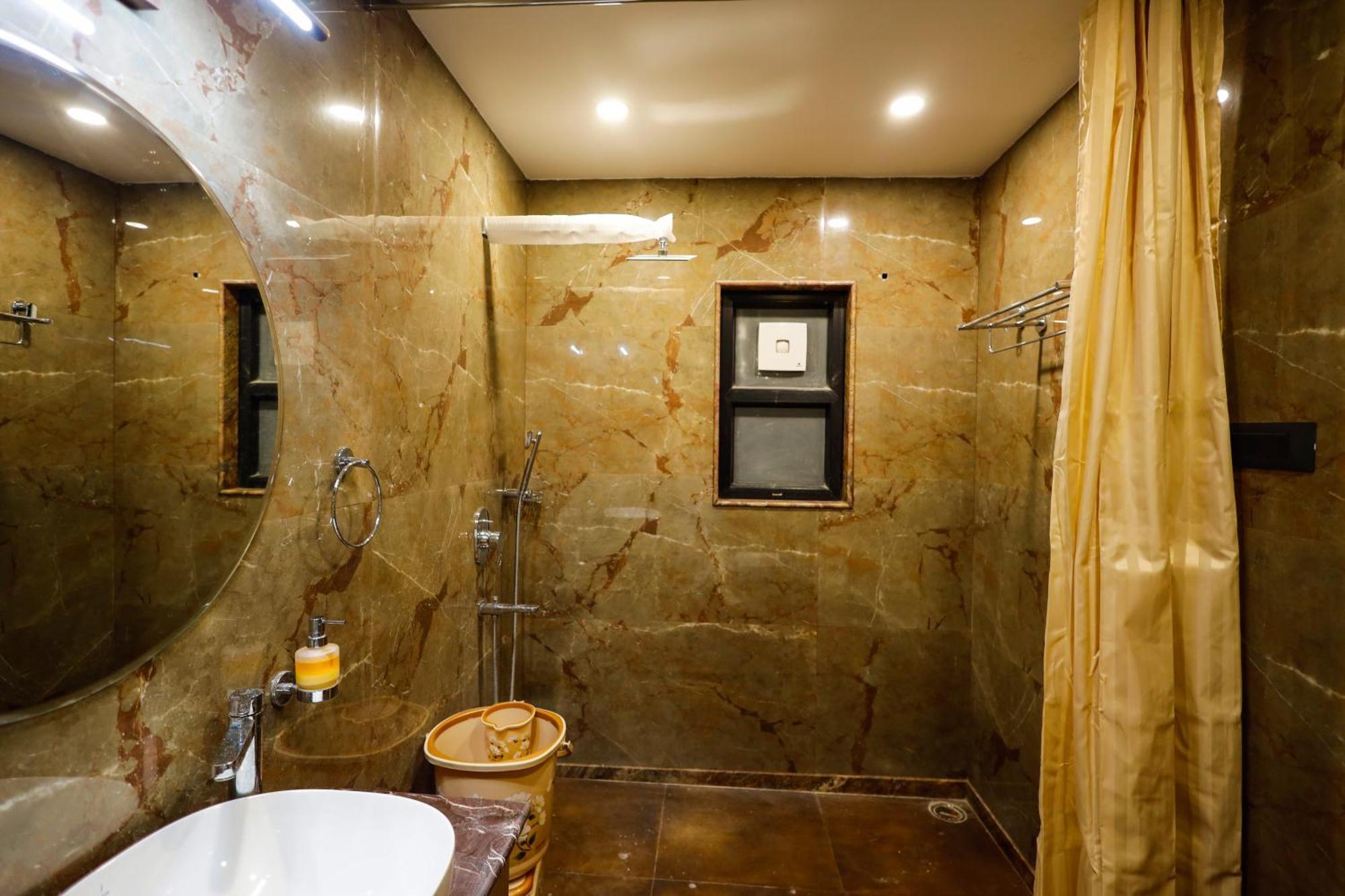 Myestay Elite The Ultimate Luxury Spacious Varanasi