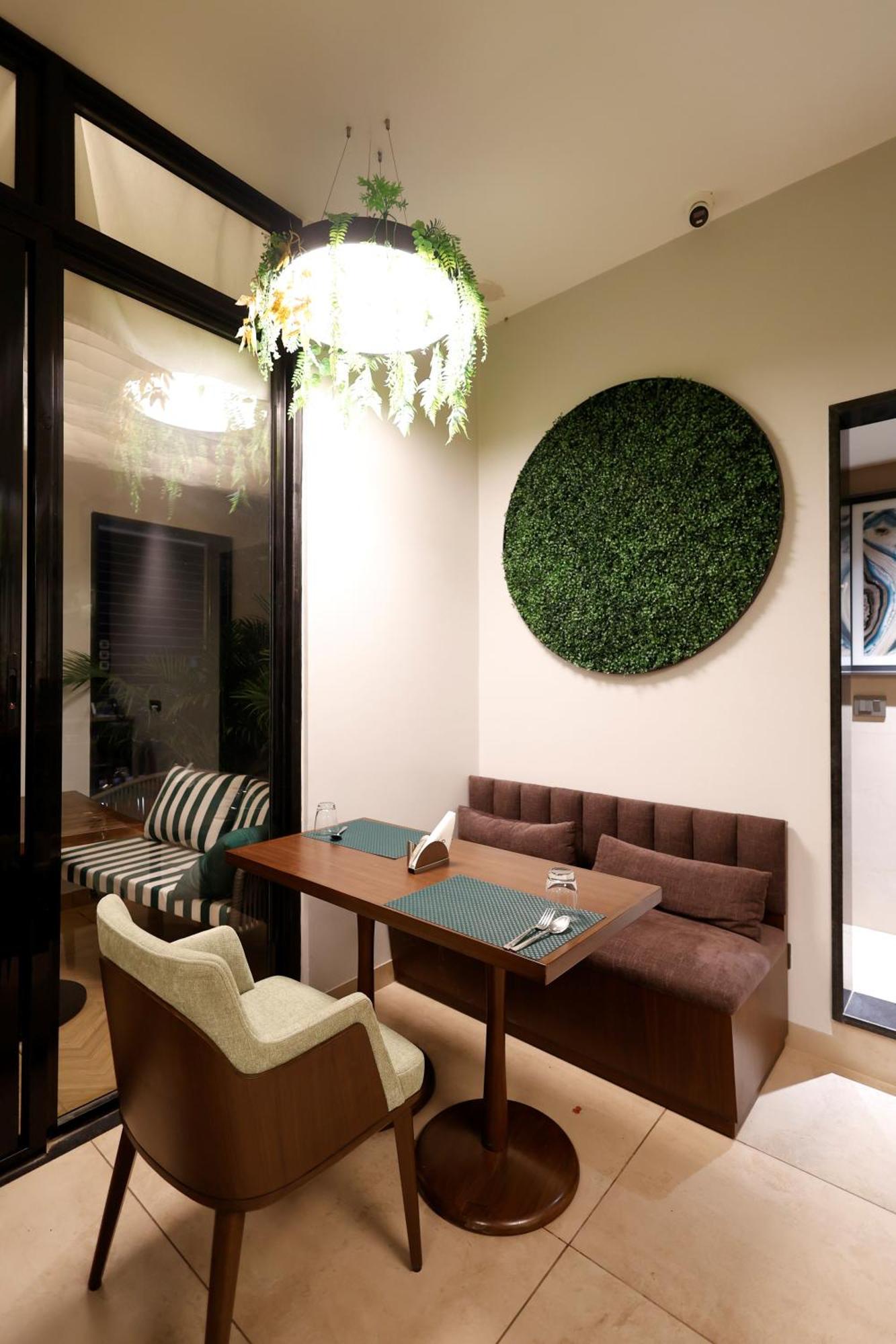 Hotel Quality Centre Varanasi