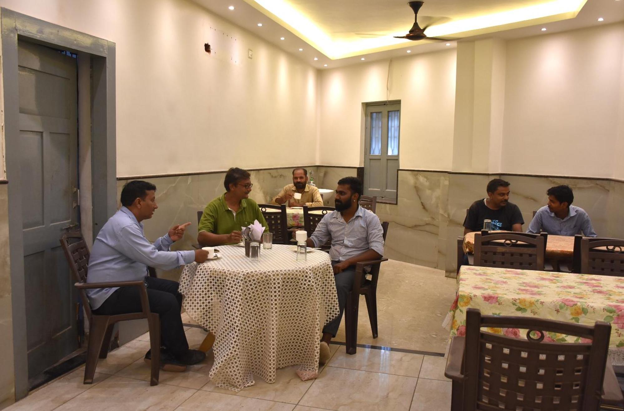 R B International 3* Varanasi