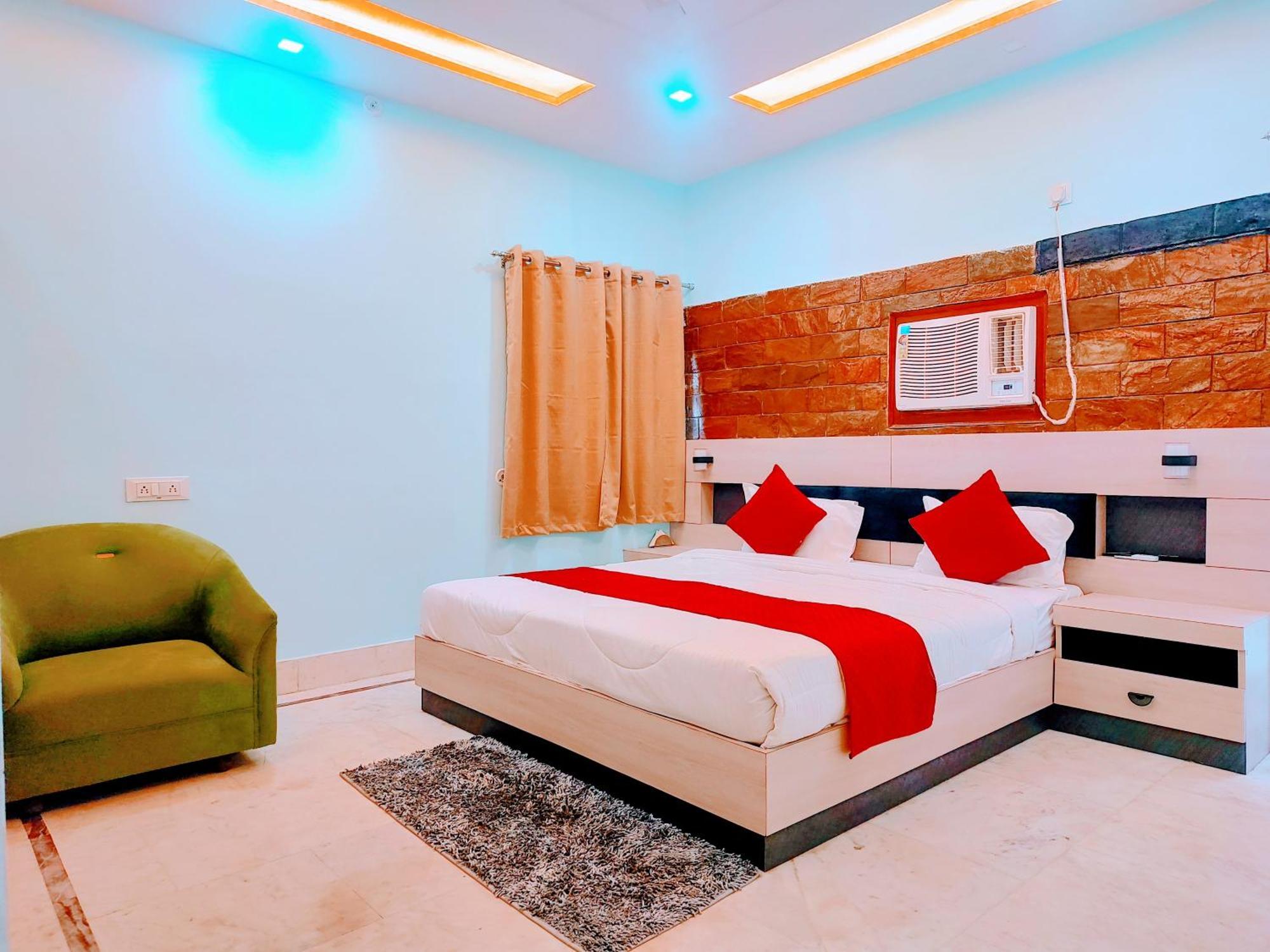 Homestay Western *