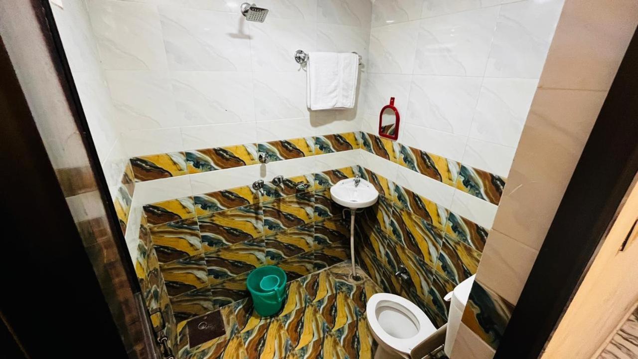 Shree Om Palace Guest house