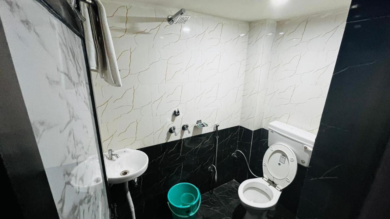 Guest house Shree Om Palace Varanasi