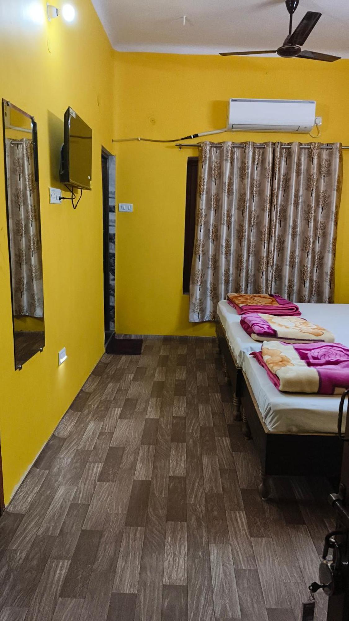 Shivohm Homestay 400 Mtrs From Kashi Vishwanath Temple Homestay