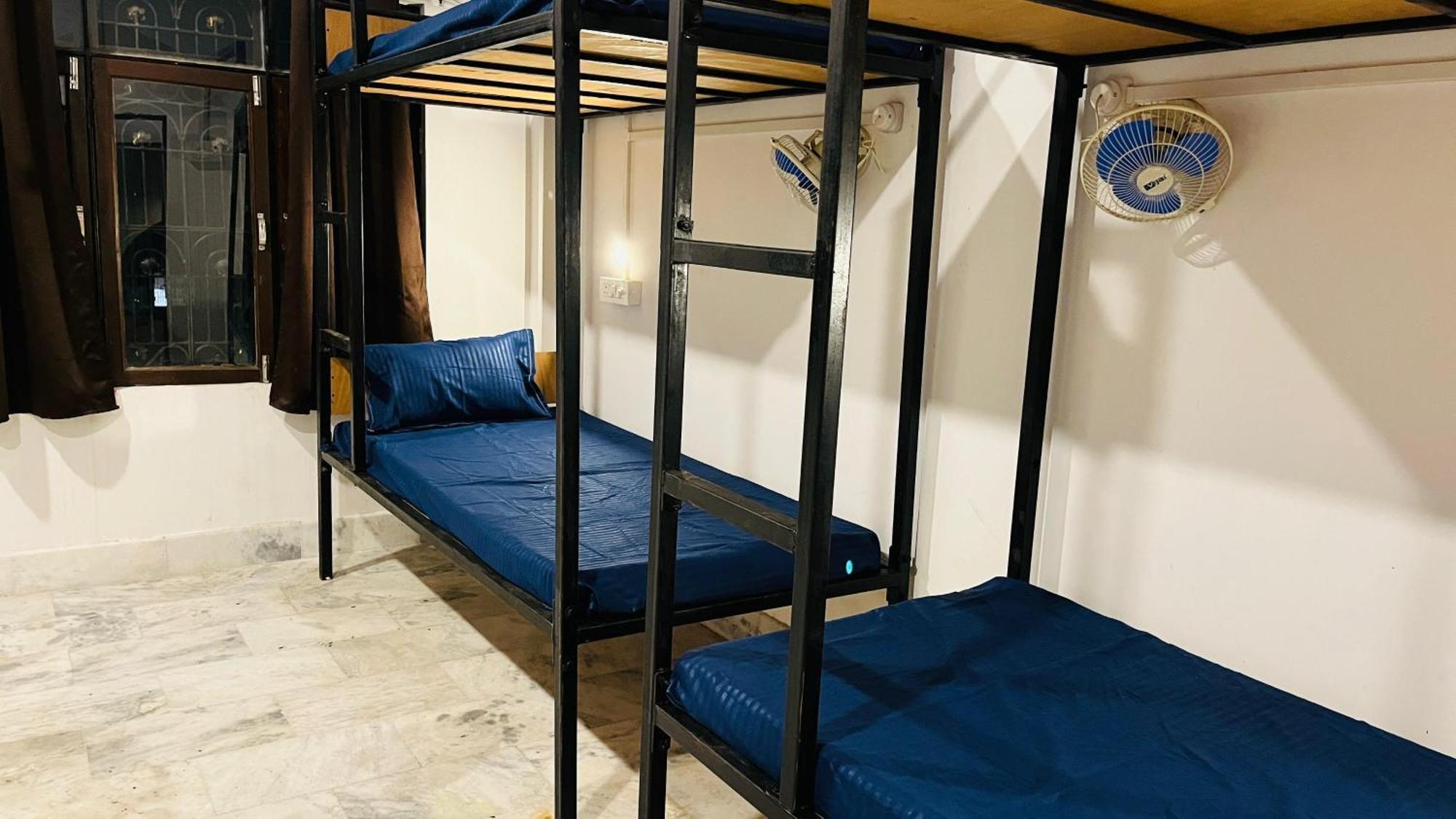 El Profesor Hostel Varanasi