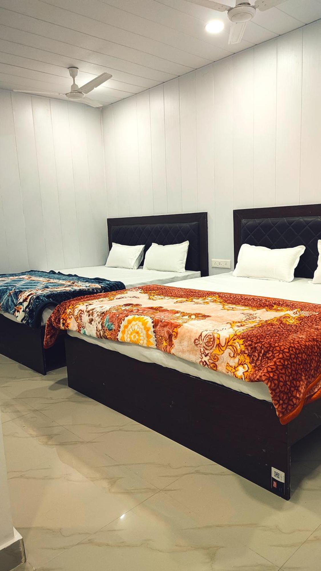 Guest house Taj Plaza Paying Varanasi