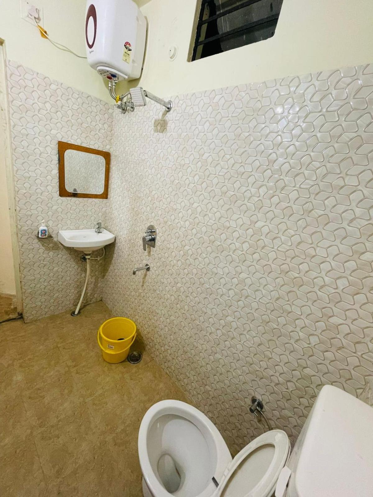 Bed & Breakfast Shankar Vilaas -a Boutique Forigners Choice Near Ghats And Temples