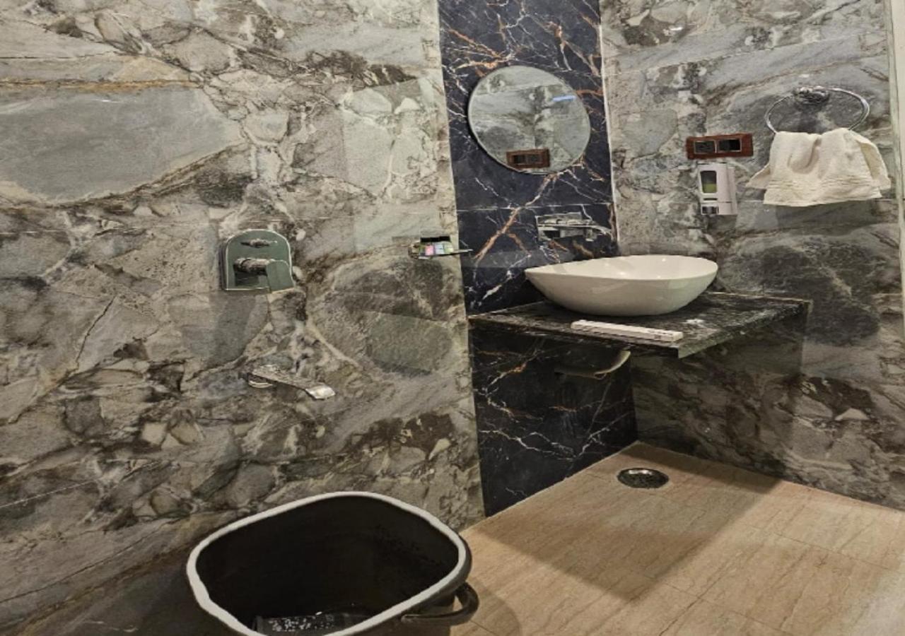 Hotel Triveni International Kakarmatha