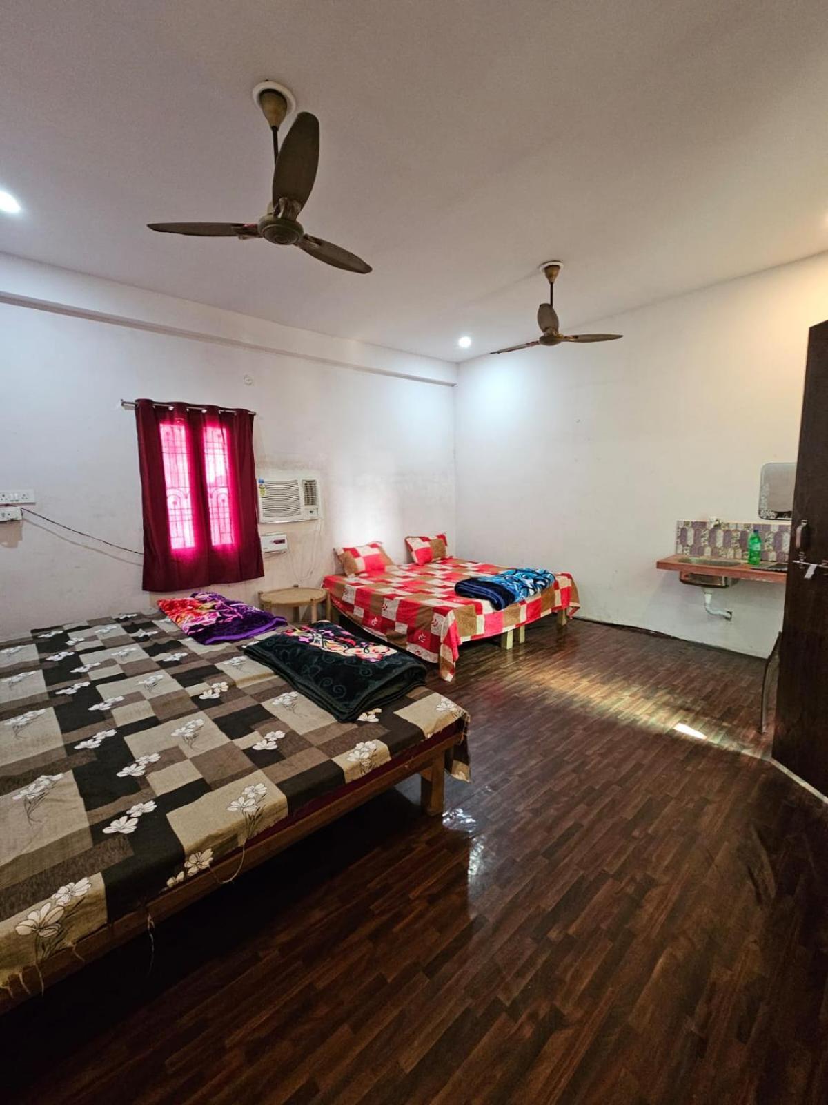 Shri Kashika Guest house *