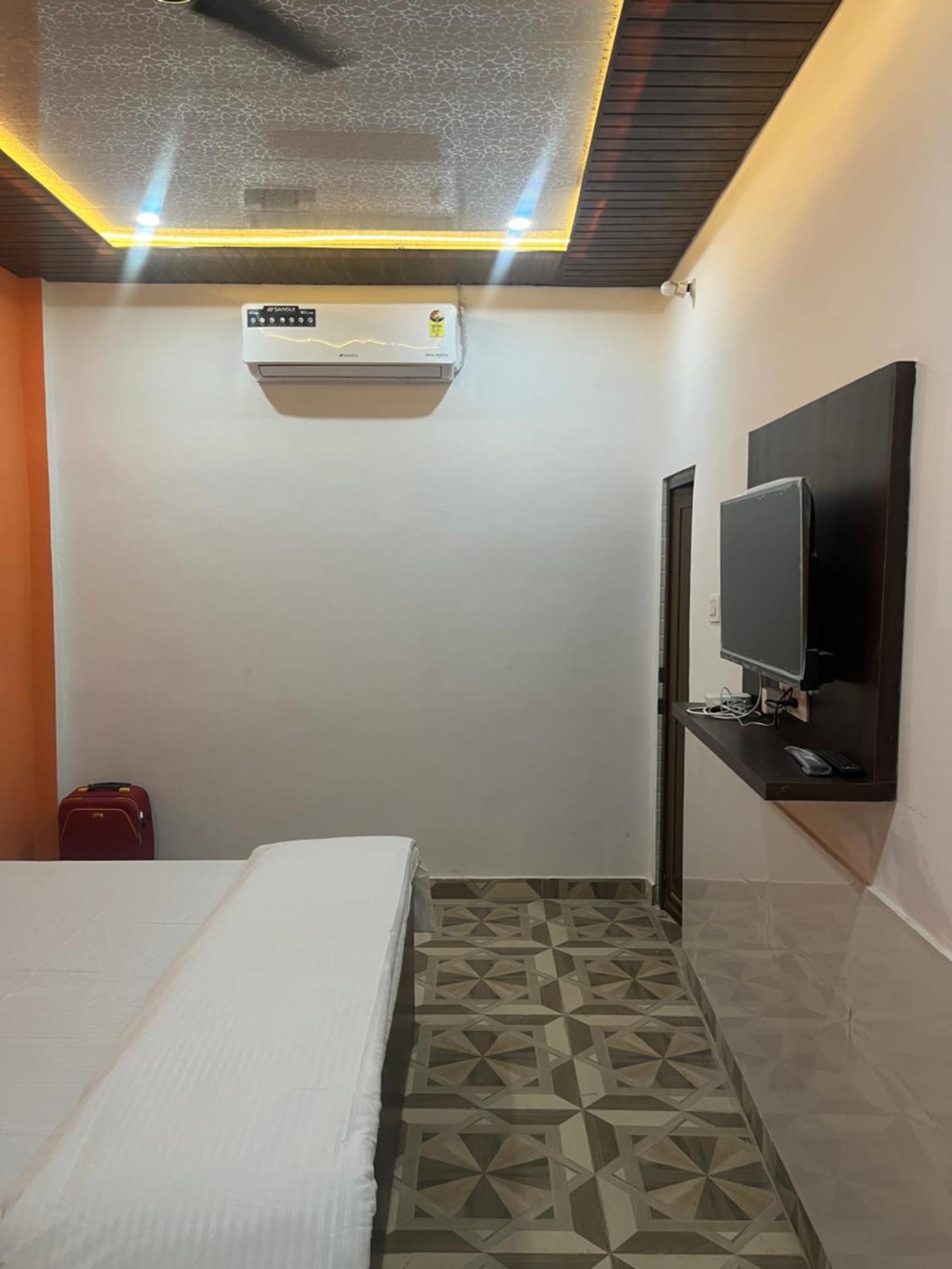 Hotel Saanvi Residency
