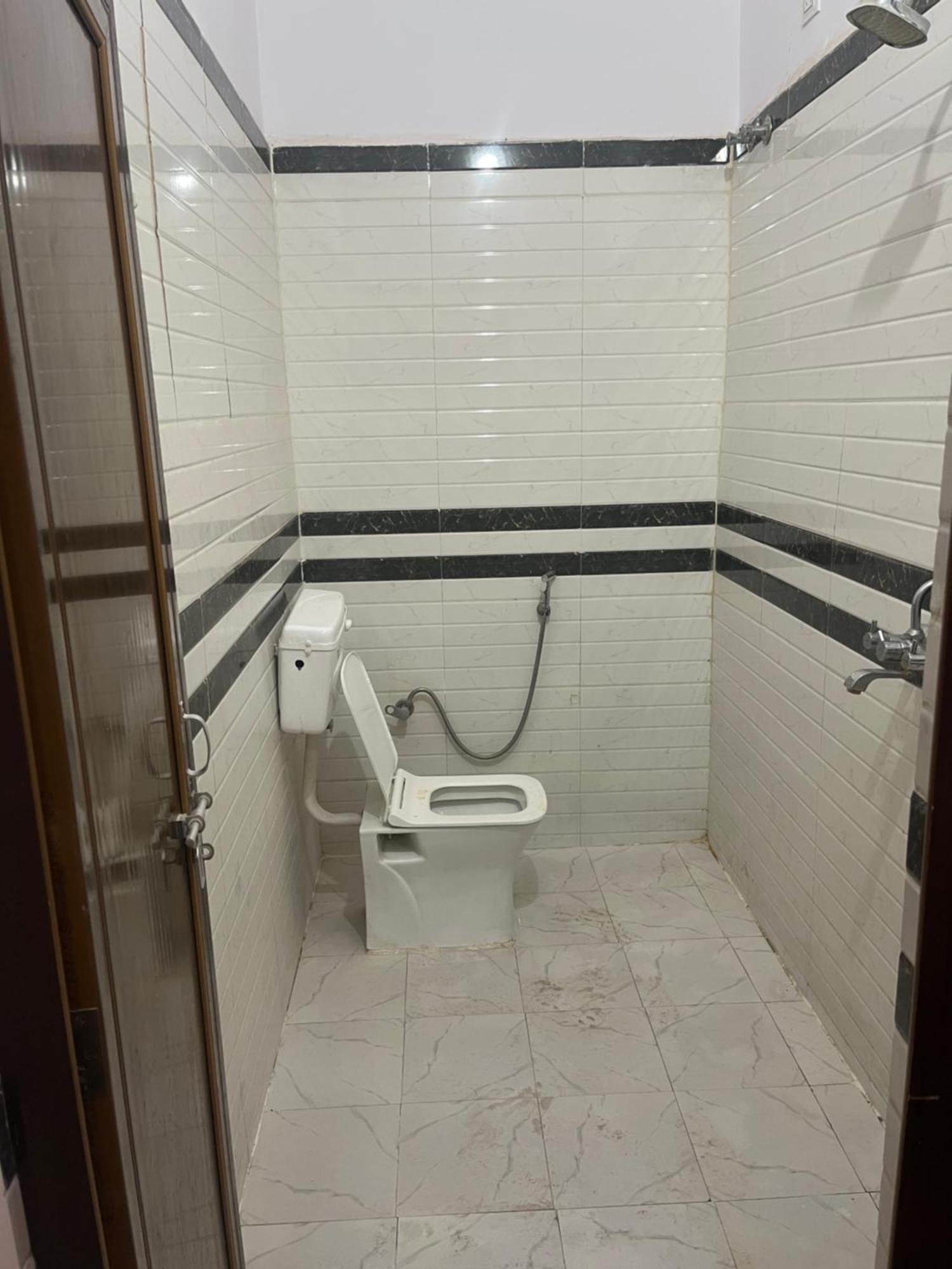Hotel Saanvi Residency 2*